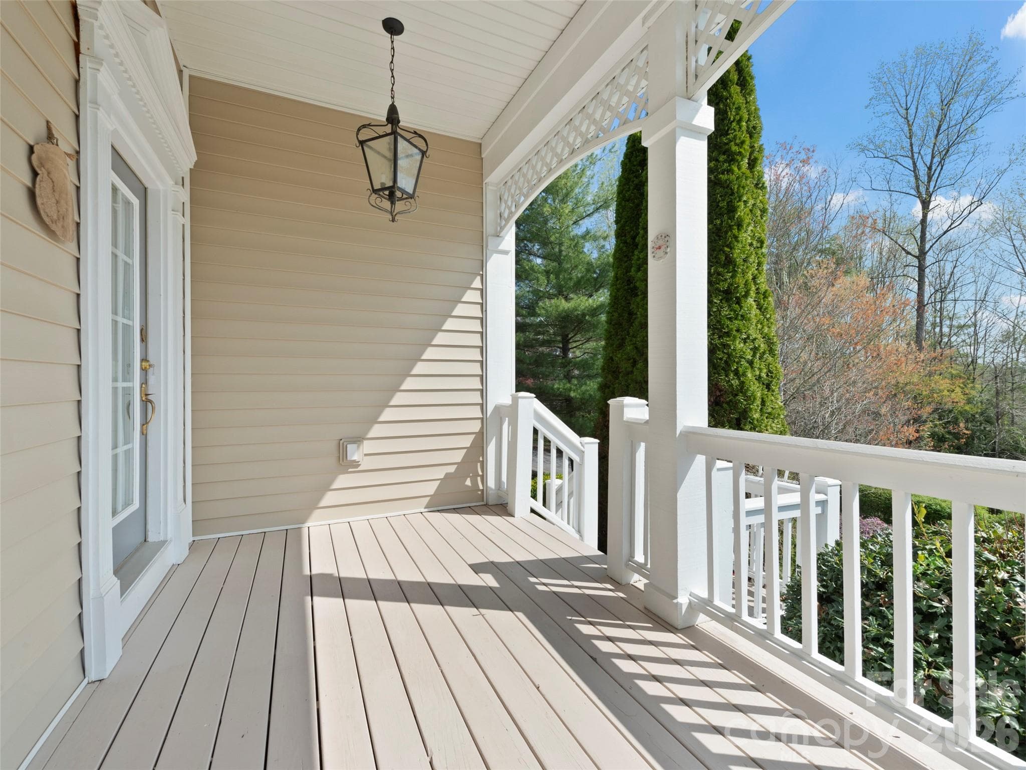 Single Family Residence at 21 Old Applewood Lane, Hendersonville, photo 22 of 26
