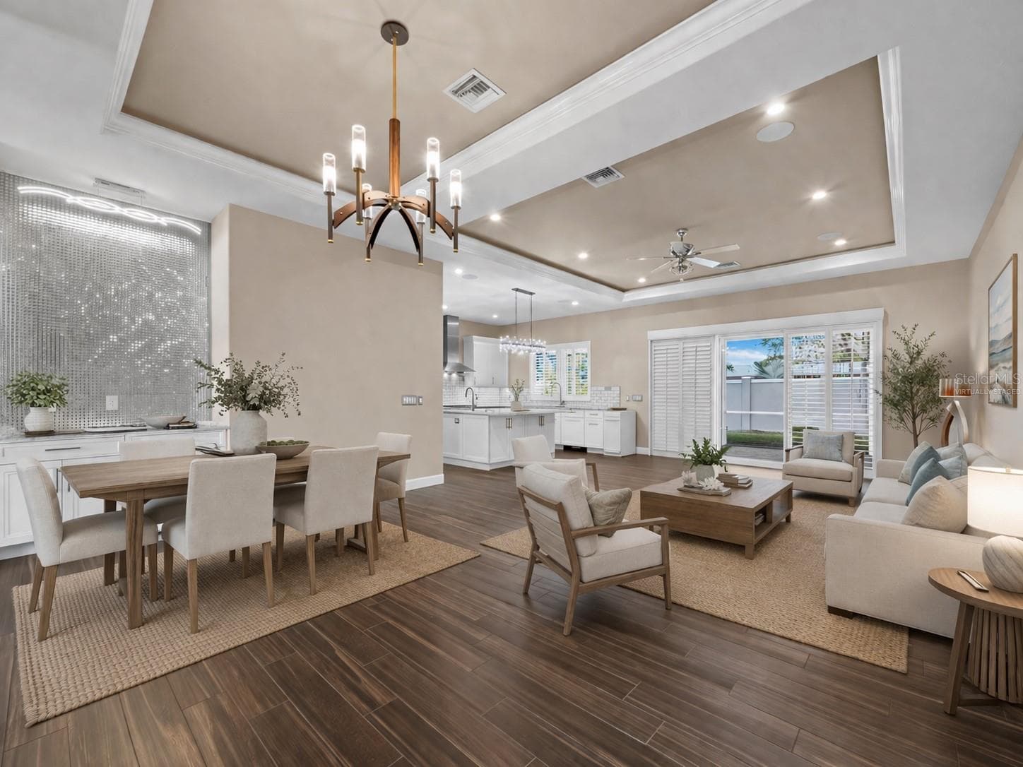 Virtually Staged - 5618 BRITANNIA DR, SARASOTA