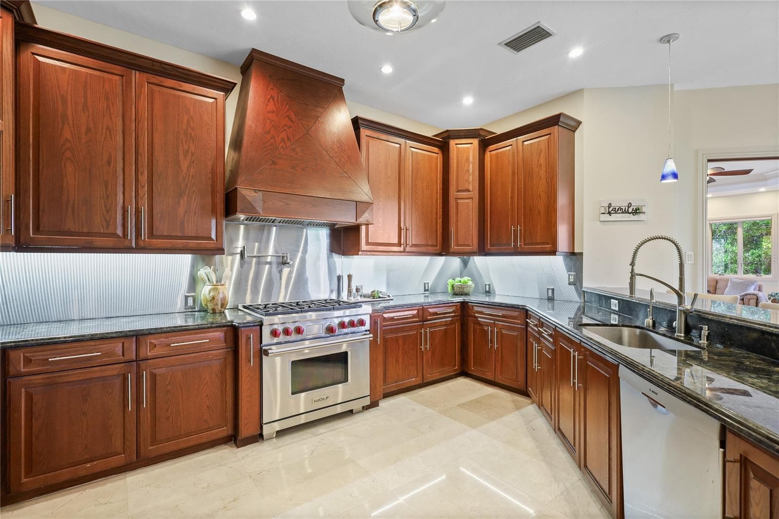 Single Family Residence at 7158 HAWKS HARBOR CIR, BRADENTON, photo 18 of 74