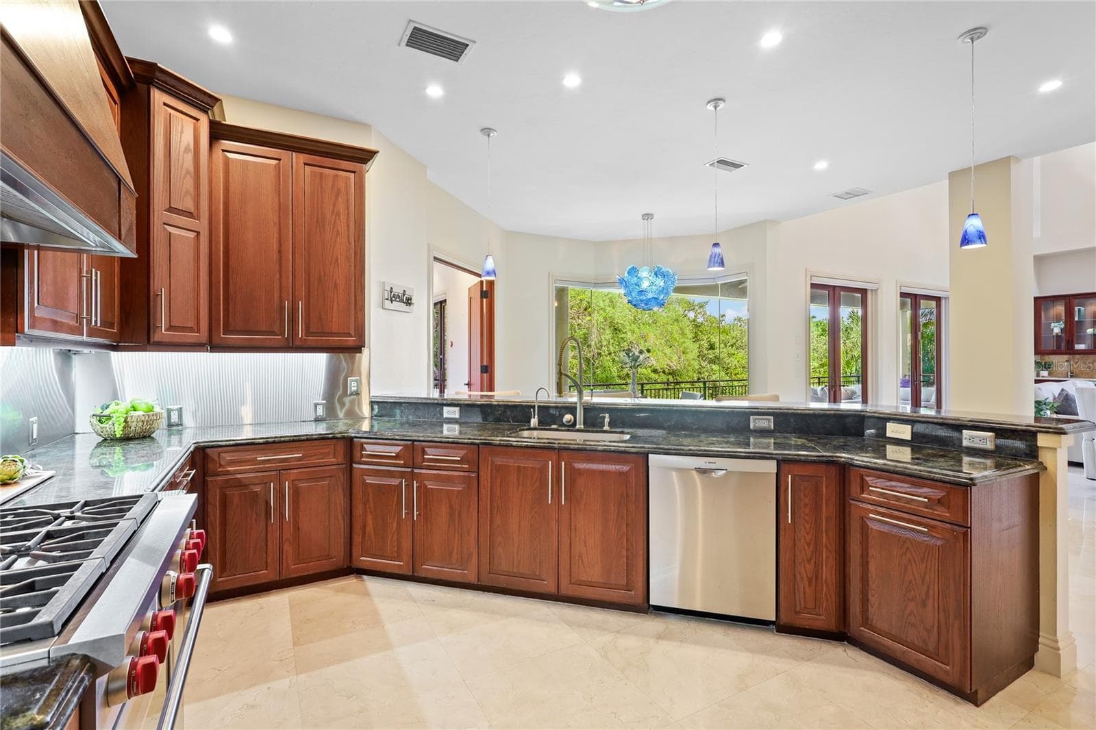 Single Family Residence at 7158 HAWKS HARBOR CIR, BRADENTON, photo 19 of 74
