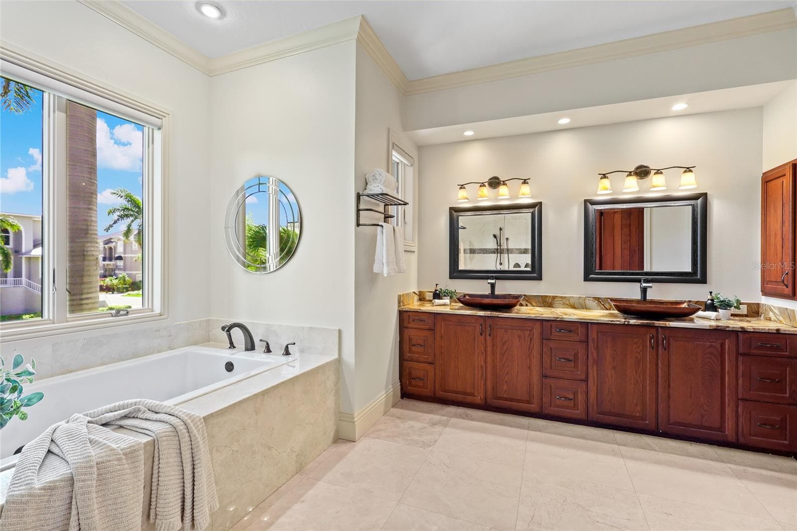 Single Family Residence at 7158 HAWKS HARBOR CIR, BRADENTON, photo 32 of 74