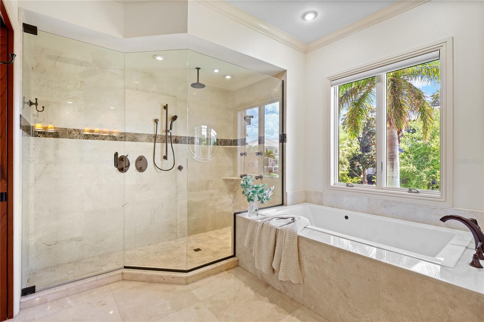 Single Family Residence at 7158 HAWKS HARBOR CIR, BRADENTON, photo 33 of 74
