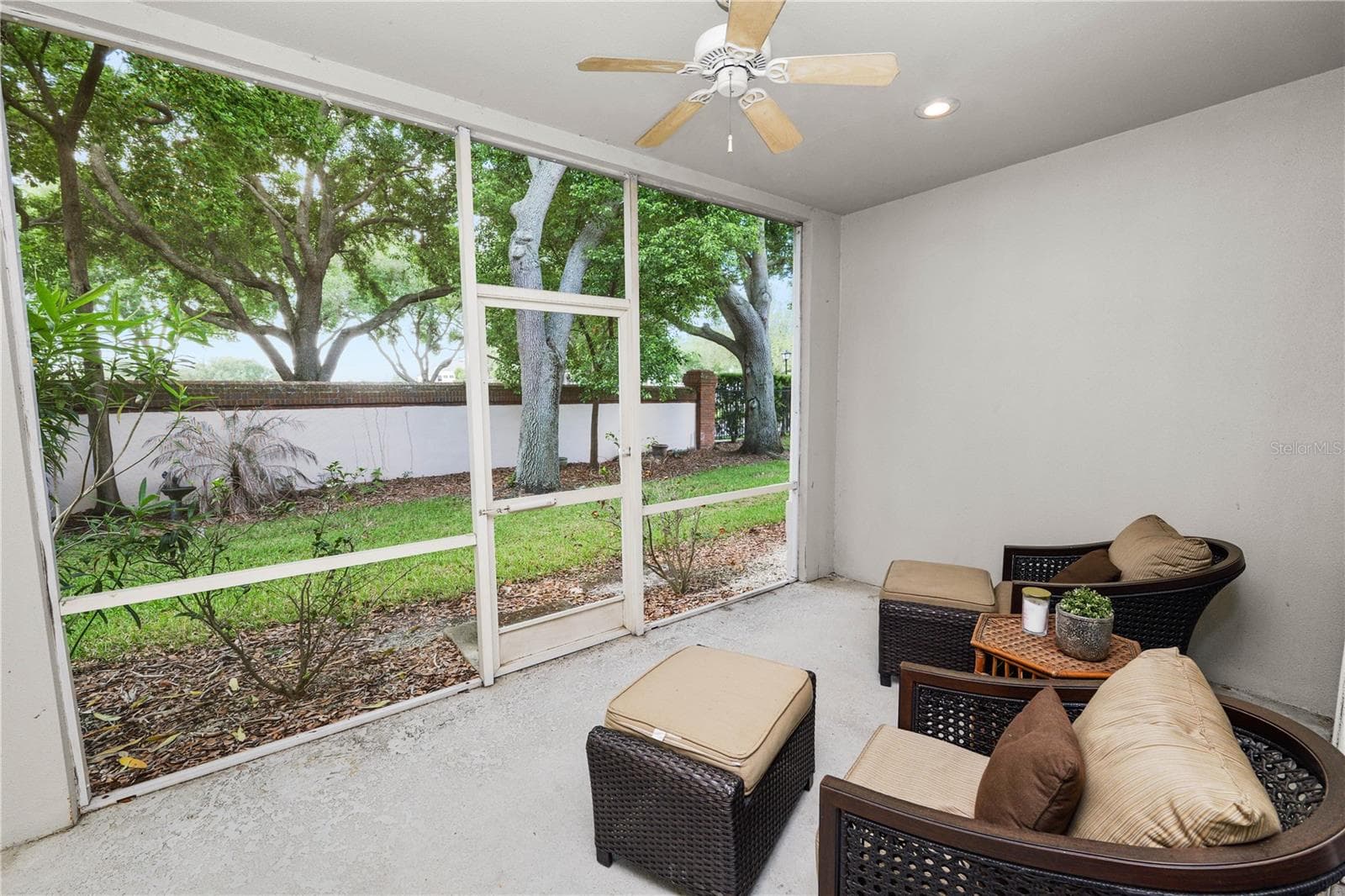 Condominium at 774 GRASSLANDS VILLAGE CIR #88, LAKELAND, photo 34 of 54