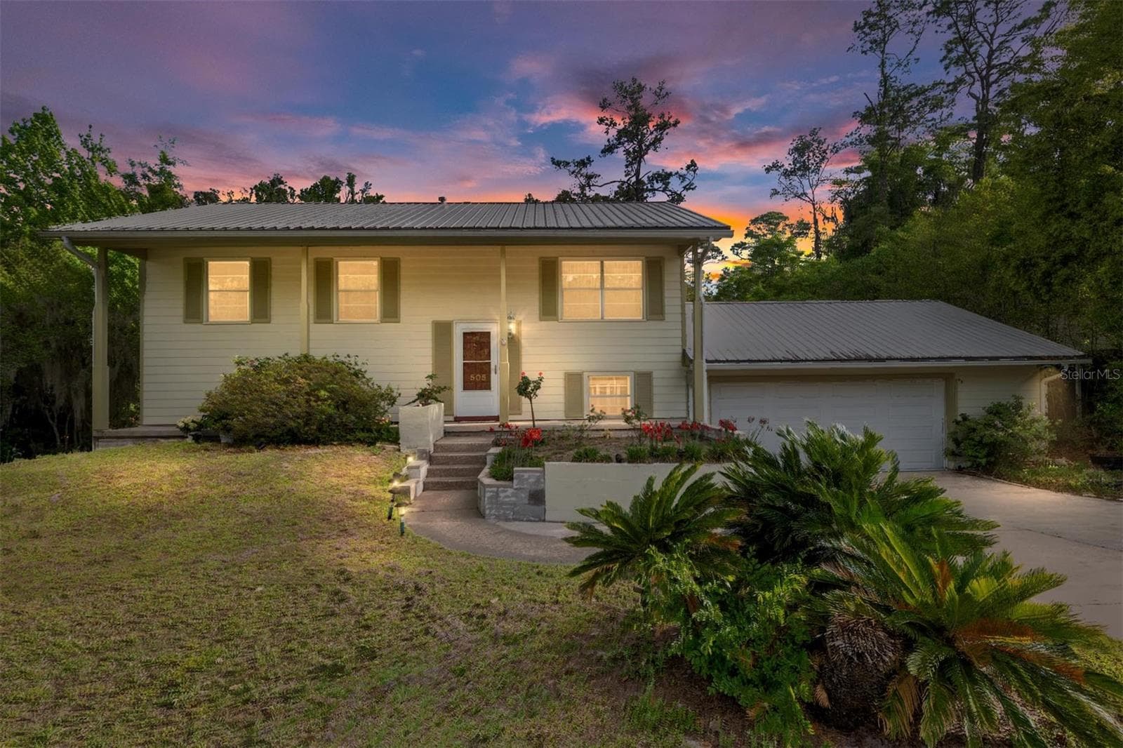 505 NW 37TH PL