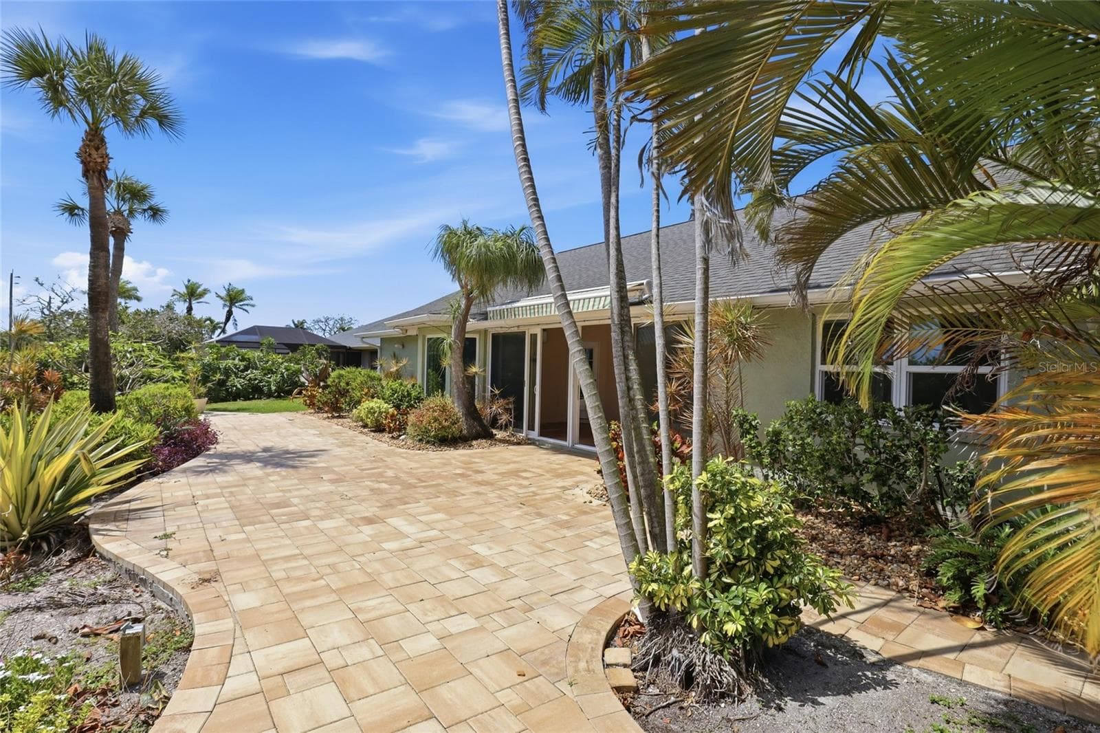 Custom Pavers - 5207 86TH STREET CT W, BRADENTON