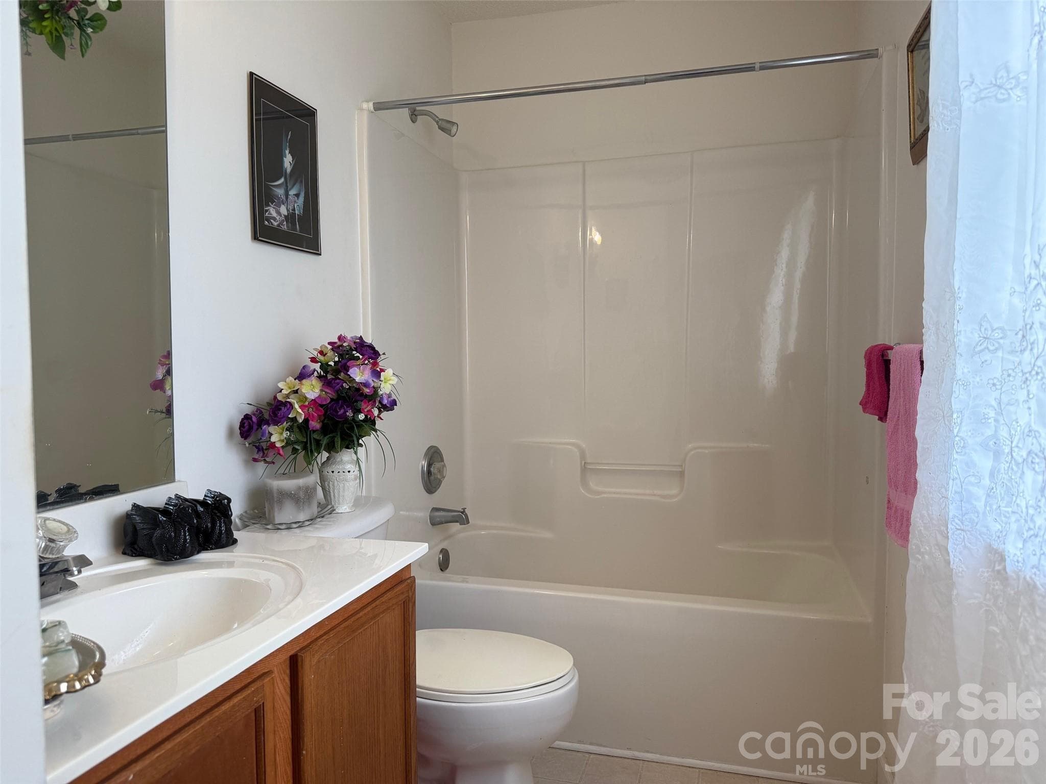 Single Family Residence at 4046 W Fairmeadow Drive, Lancaster, photo 11 of 30