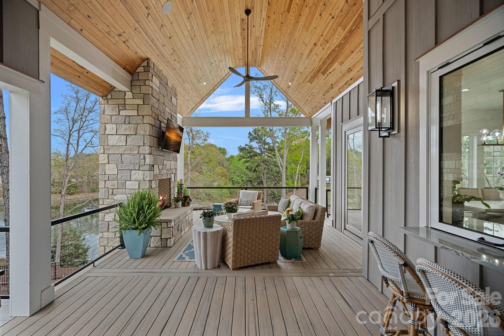 Single Family Residence at 5907 Kiowa Road, Clover, photo 8 of 47
