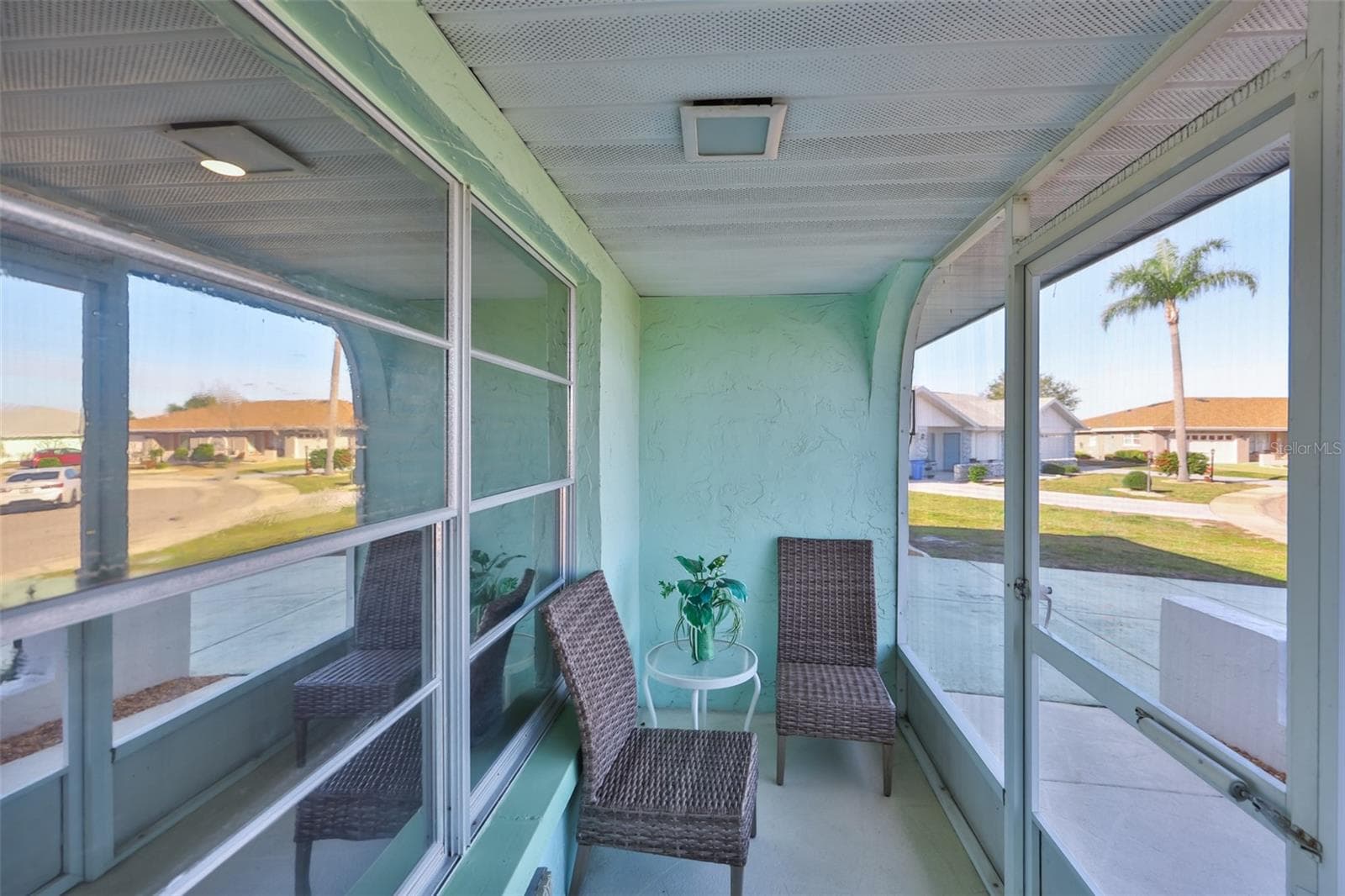 Villa at 325 GREEN MANOR DR, SUN CITY CENTER, photo 4 of 42