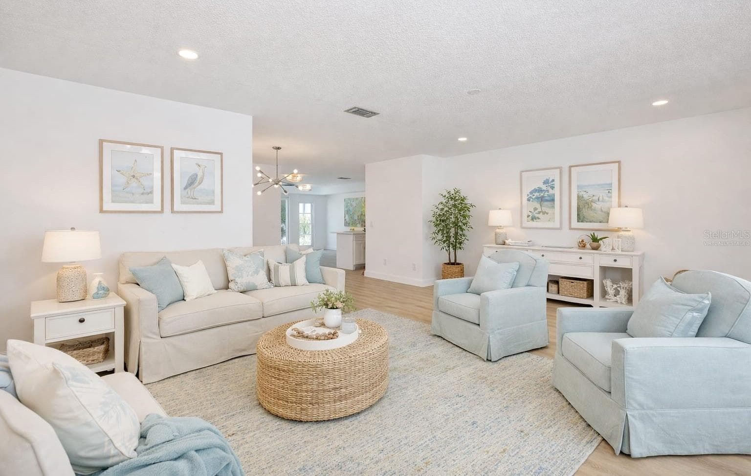 virtually staged - 325 GREEN MANOR DR, SUN CITY CENTER