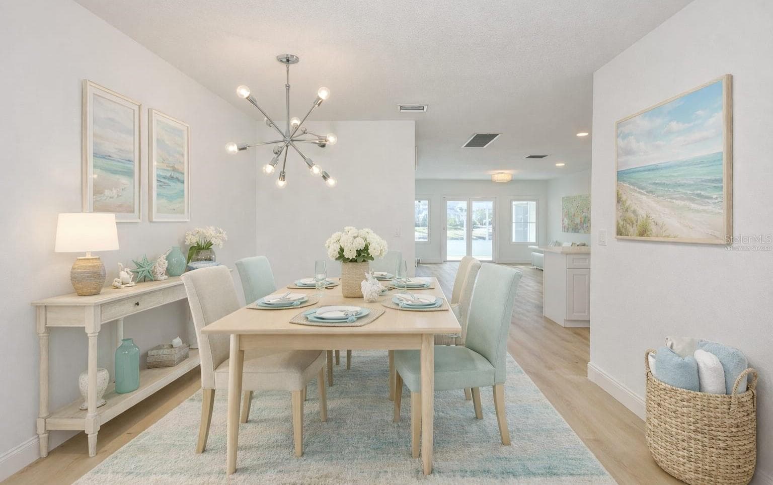 virtually staged - 325 GREEN MANOR DR, SUN CITY CENTER