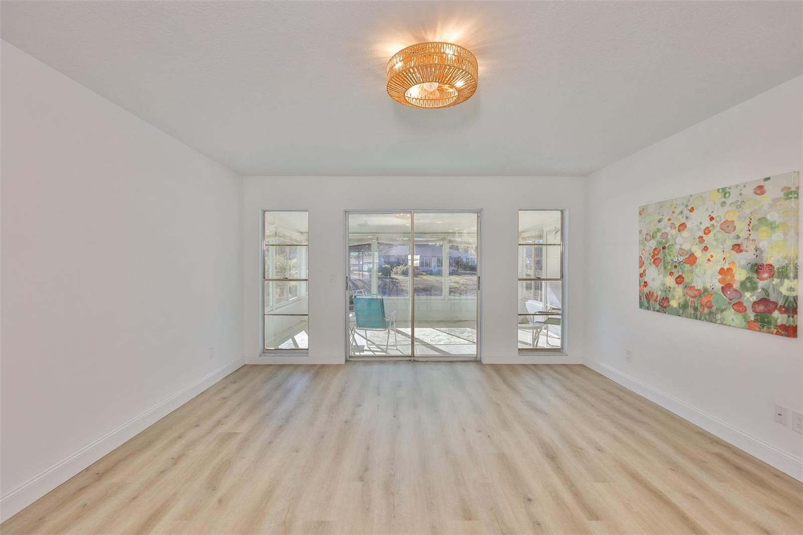 Family room - 325 GREEN MANOR DR, SUN CITY CENTER