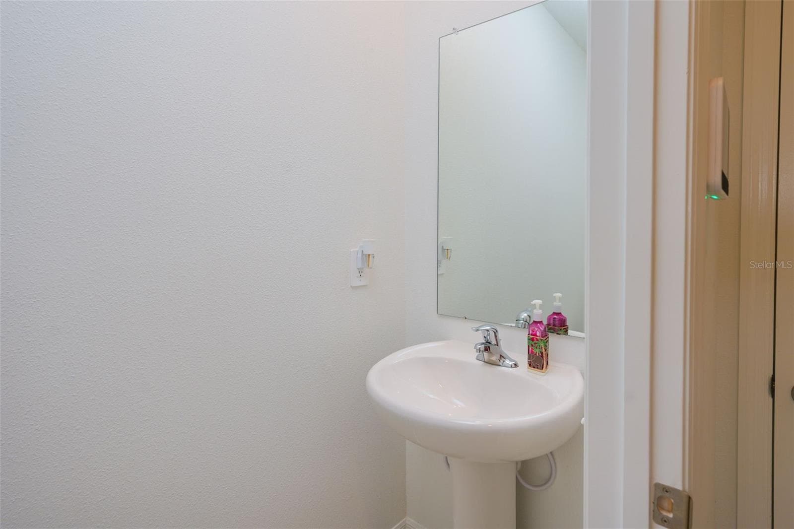Townhouse at 10059 TRUMPET HONEYSUCKLE WAY, SAN ANTONIO, photo 23 of 53