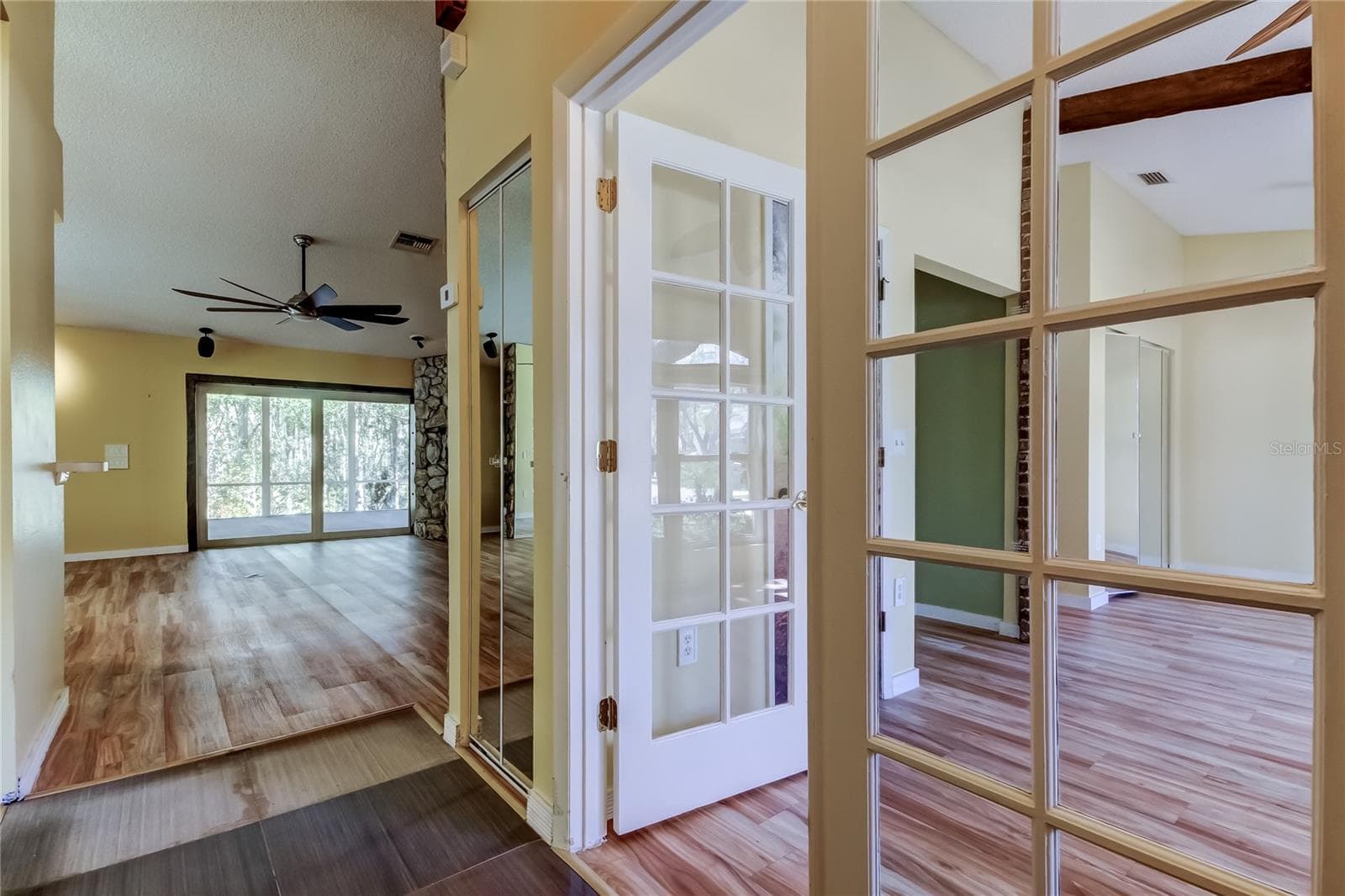 Single Family Residence at 1795 BAYHILL DR, OLDSMAR, photo 4 of 67