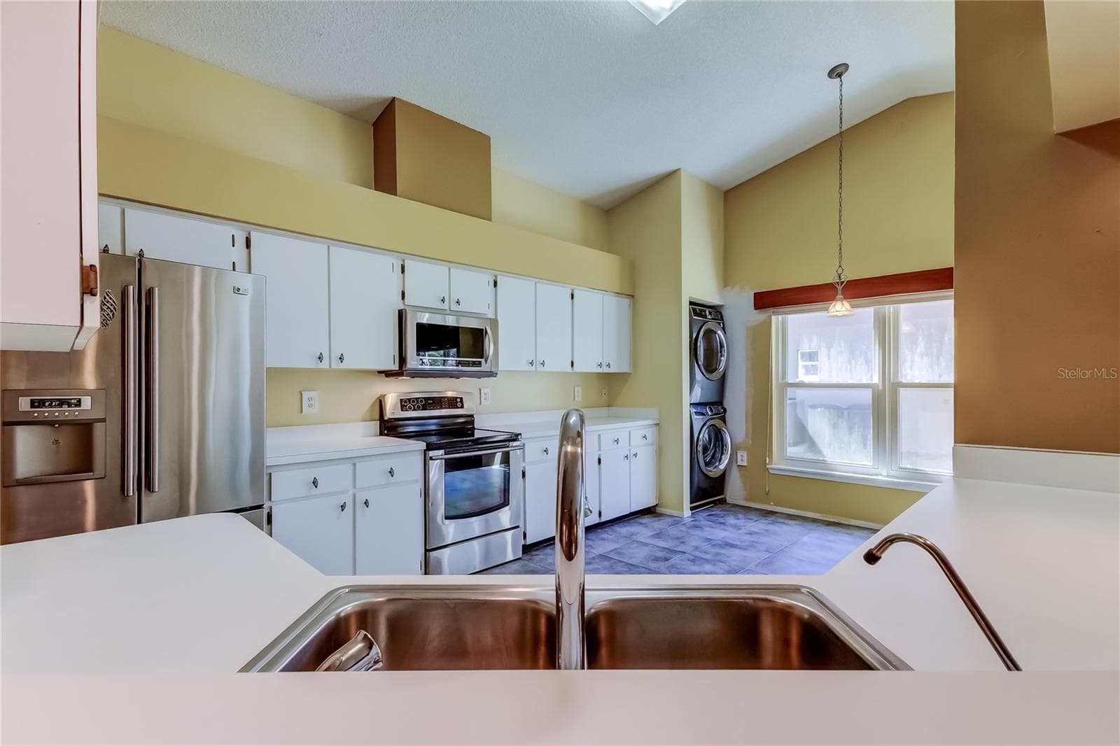 Single Family Residence at 1795 BAYHILL DR, OLDSMAR, photo 26 of 67