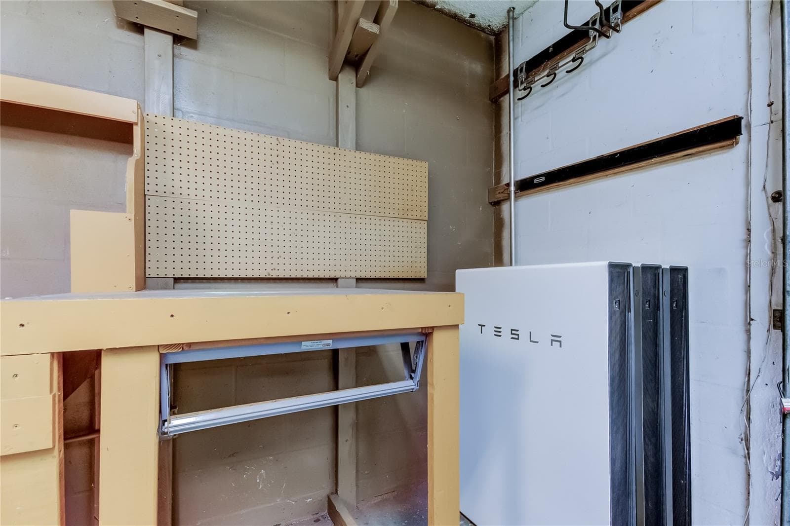 Tesla - 3 Powerwalls - 1795 BAYHILL DR, OLDSMAR