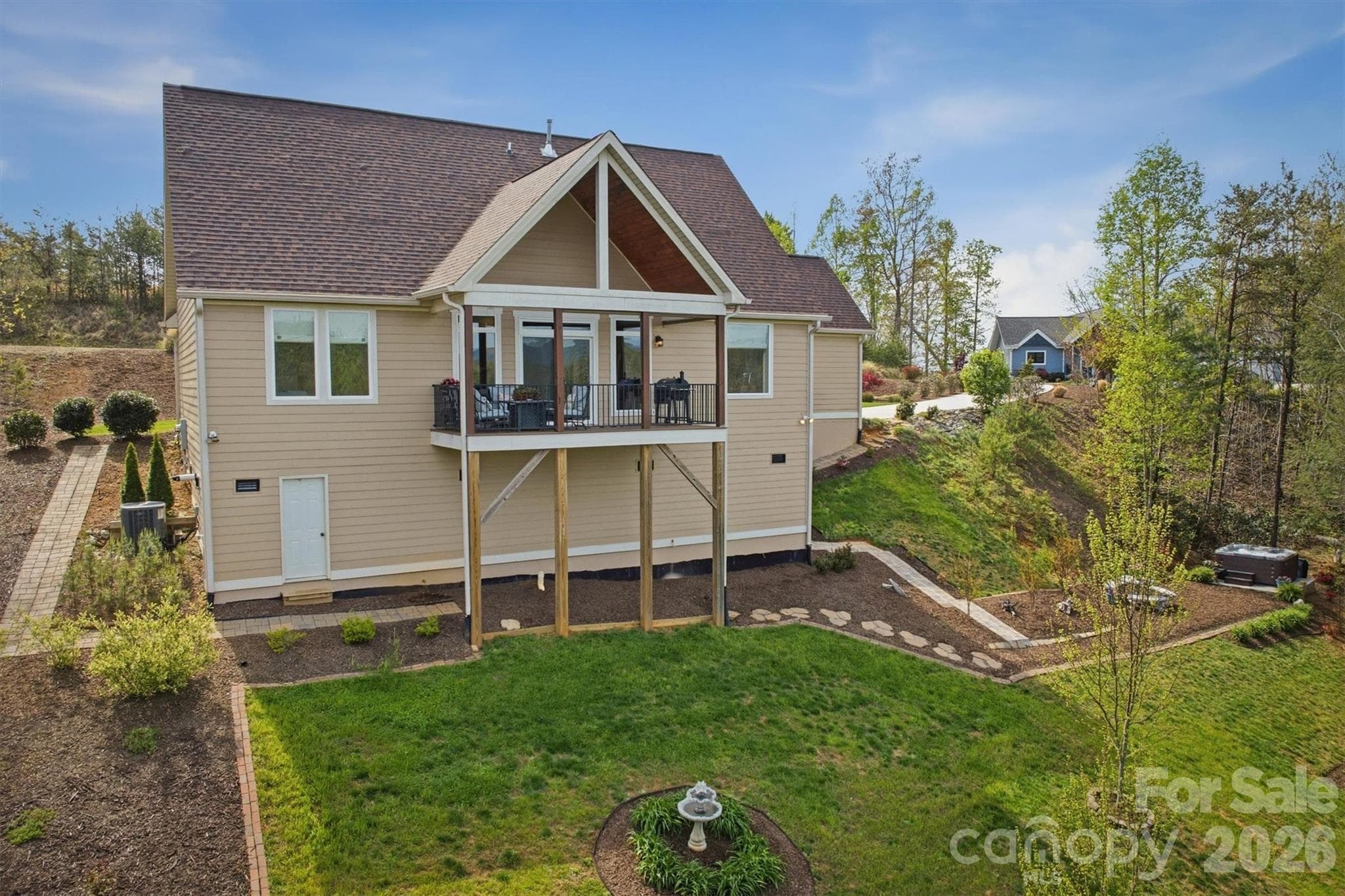 Single Family Residence at Lenoir, photo 10 of 57