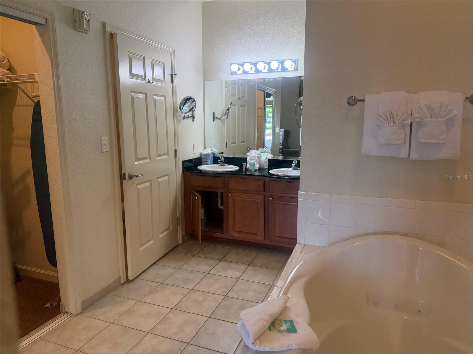 Condo - Hotel at 8100 POINCIANA BLVD #2106, ORLANDO, photo 15 of 22