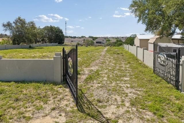 1501 NORTH BLVD W