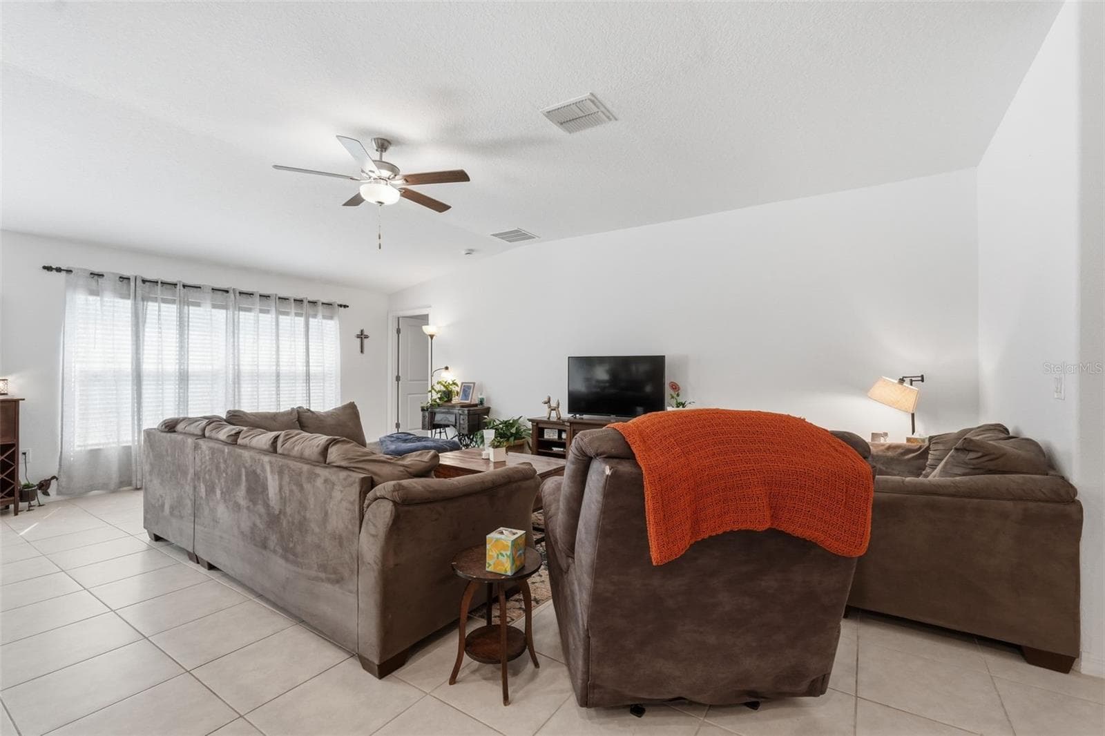 Single Family Residence at 1681 RED LOOP, LAKELAND, photo 8 of 39