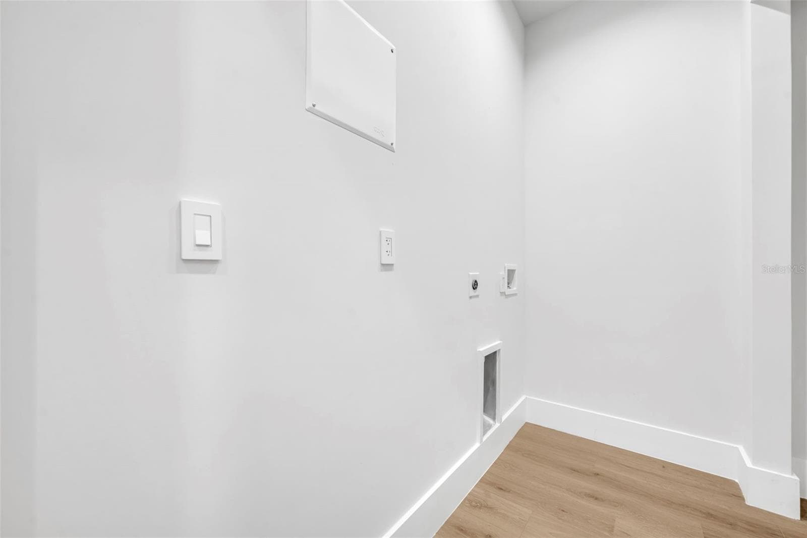 Single Family Residence at 102 BELL PL, WINTER PARK, photo 31 of 39