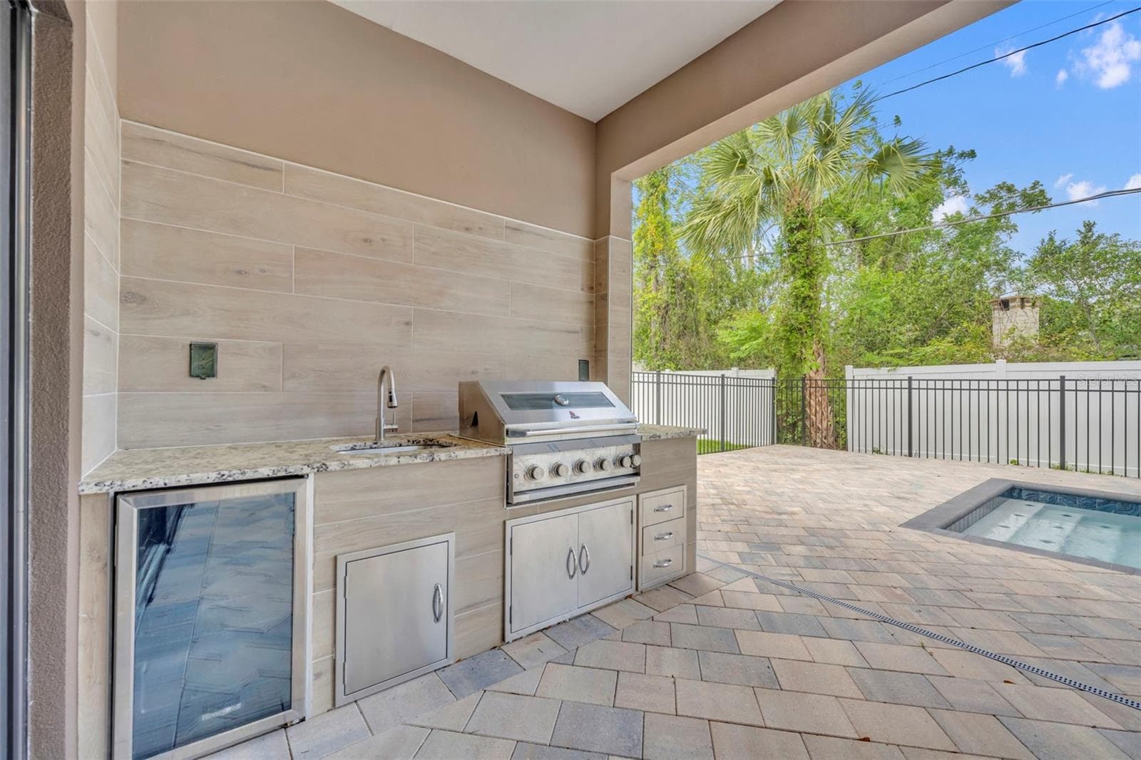 Single Family Residence at 102 BELL PL, WINTER PARK, photo 32 of 39