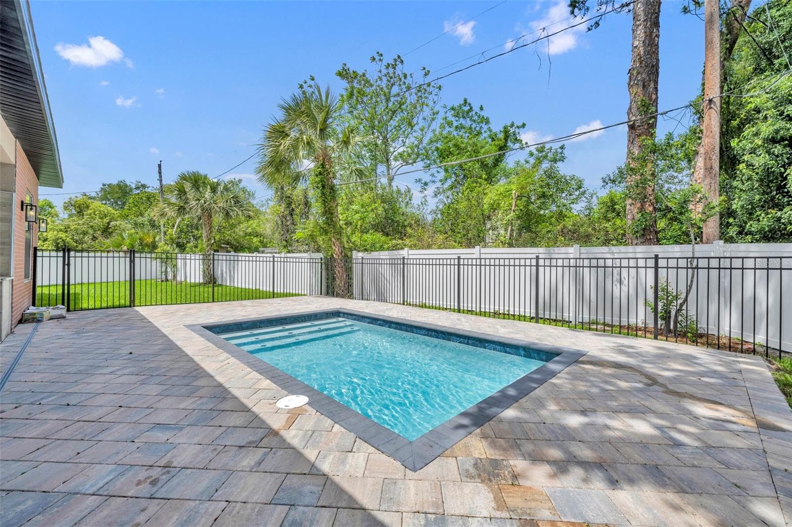 Single Family Residence at 102 BELL PL, WINTER PARK, photo 33 of 39