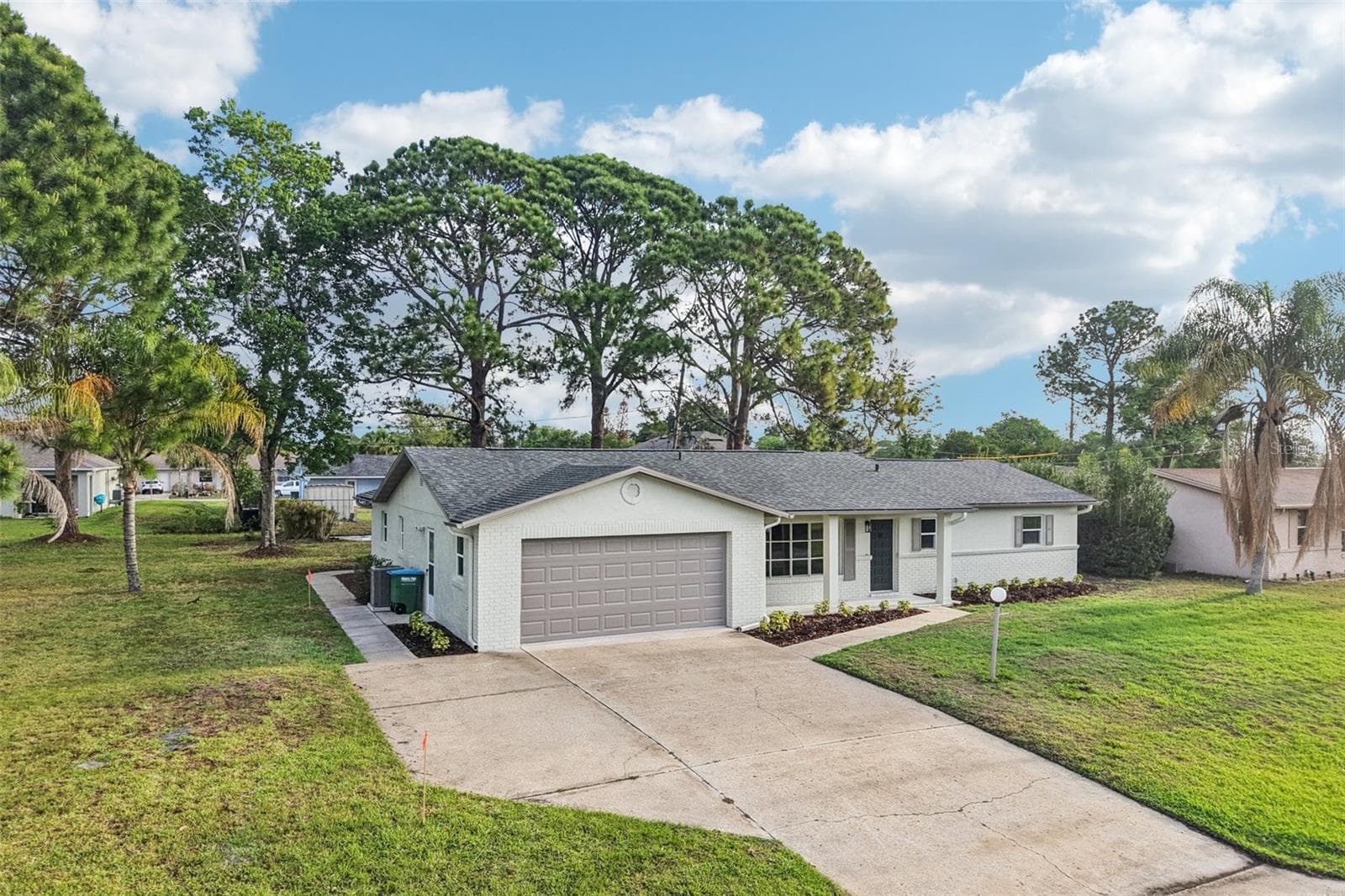 Ample Parking. - 1412 DIGARMO TER, DELTONA