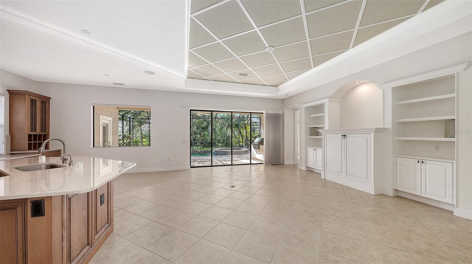 Single Family Residence at 13911 SIENA LOOP, LAKEWOOD RANCH, photo 22 of 100