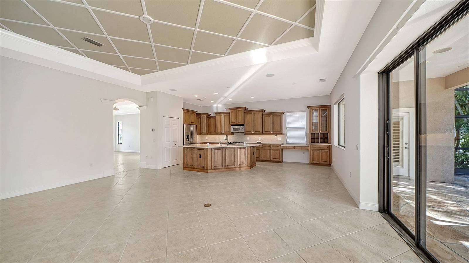 Single Family Residence at 13911 SIENA LOOP, LAKEWOOD RANCH, photo 17 of 100
