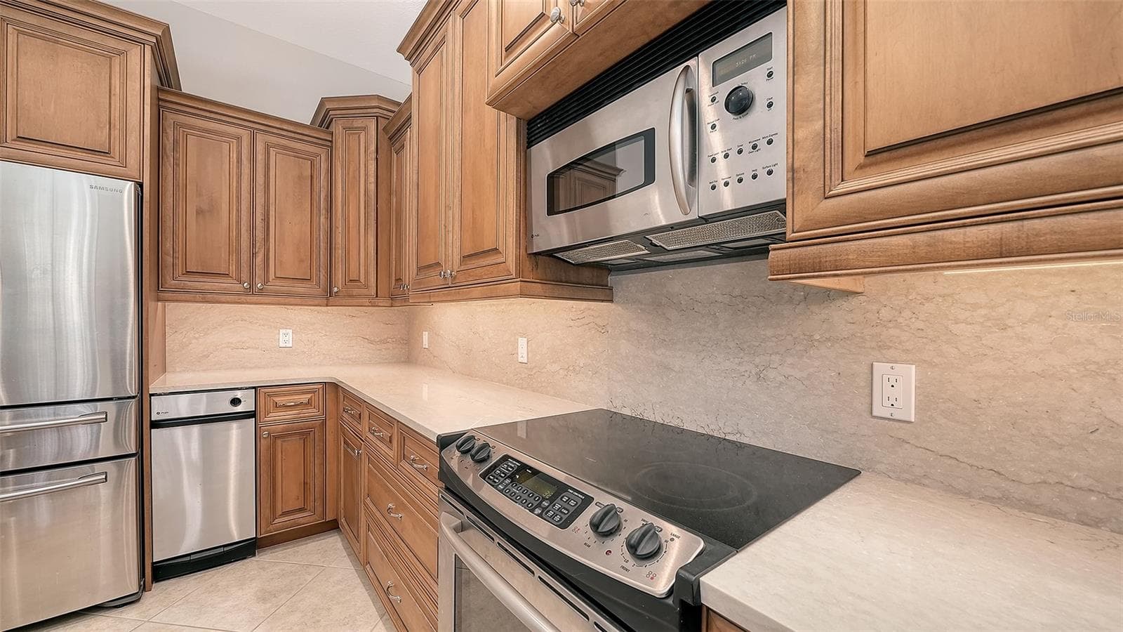 Single Family Residence at 13911 SIENA LOOP, LAKEWOOD RANCH, photo 25 of 100