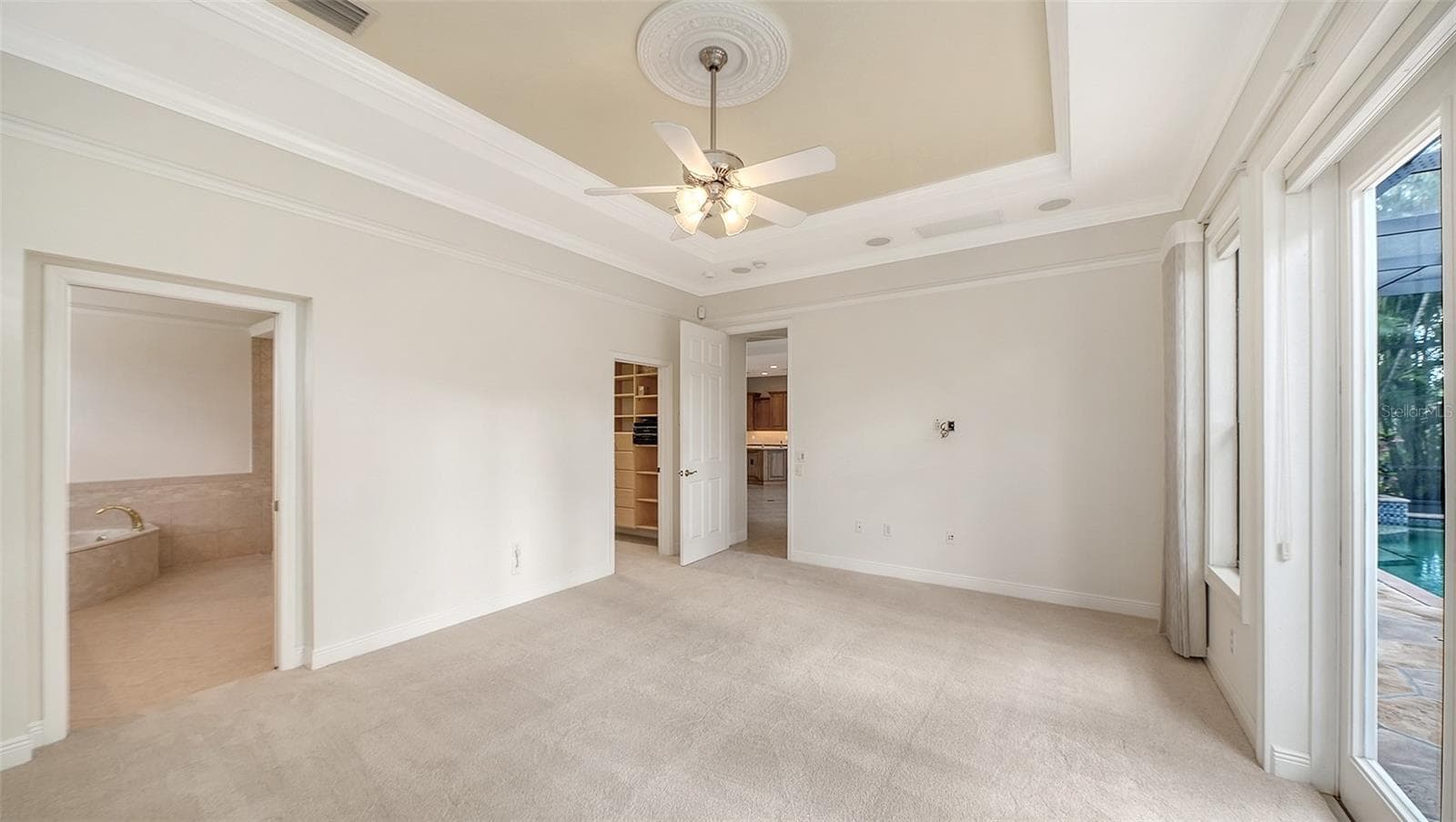 Single Family Residence at 13911 SIENA LOOP, LAKEWOOD RANCH, photo 32 of 100
