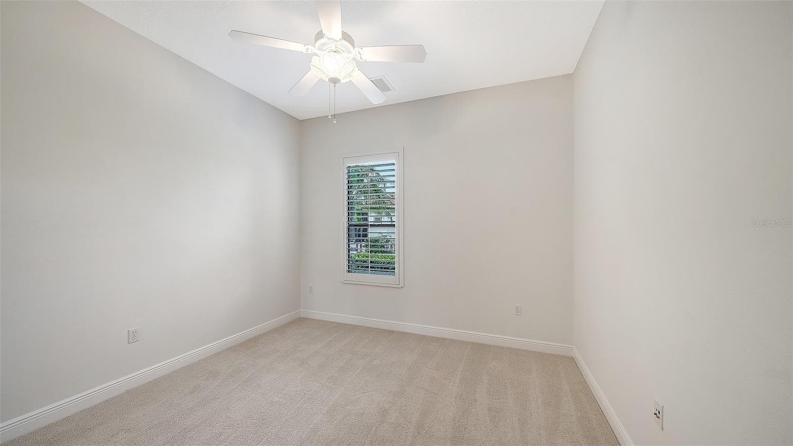 Single Family Residence at 13911 SIENA LOOP, LAKEWOOD RANCH, photo 38 of 100