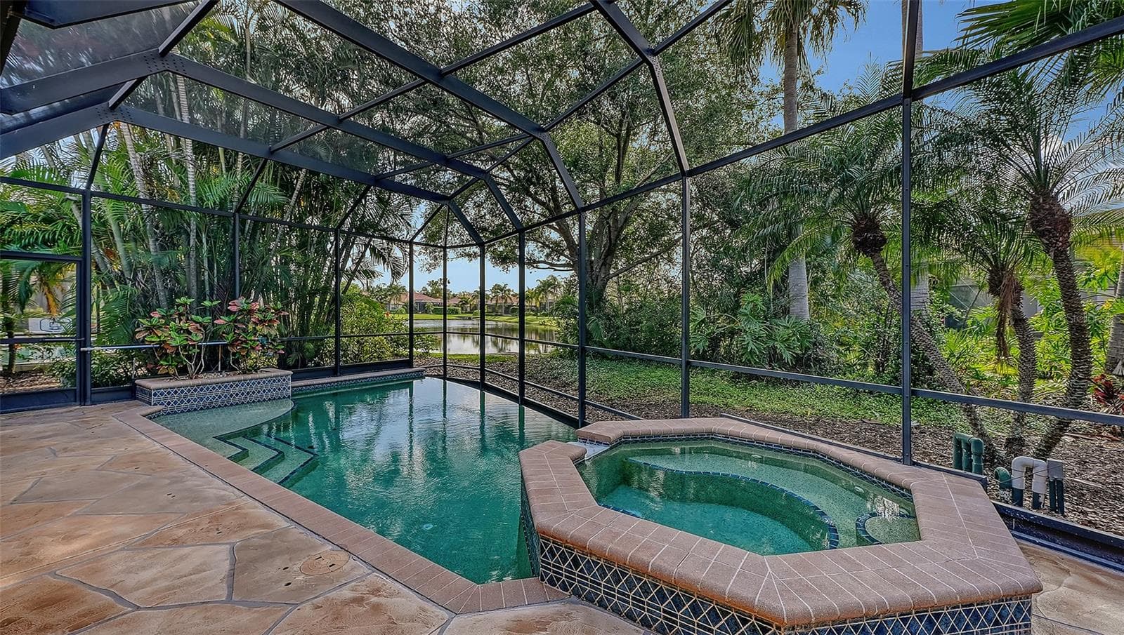 Single Family Residence at 13911 SIENA LOOP, LAKEWOOD RANCH, photo 59 of 100