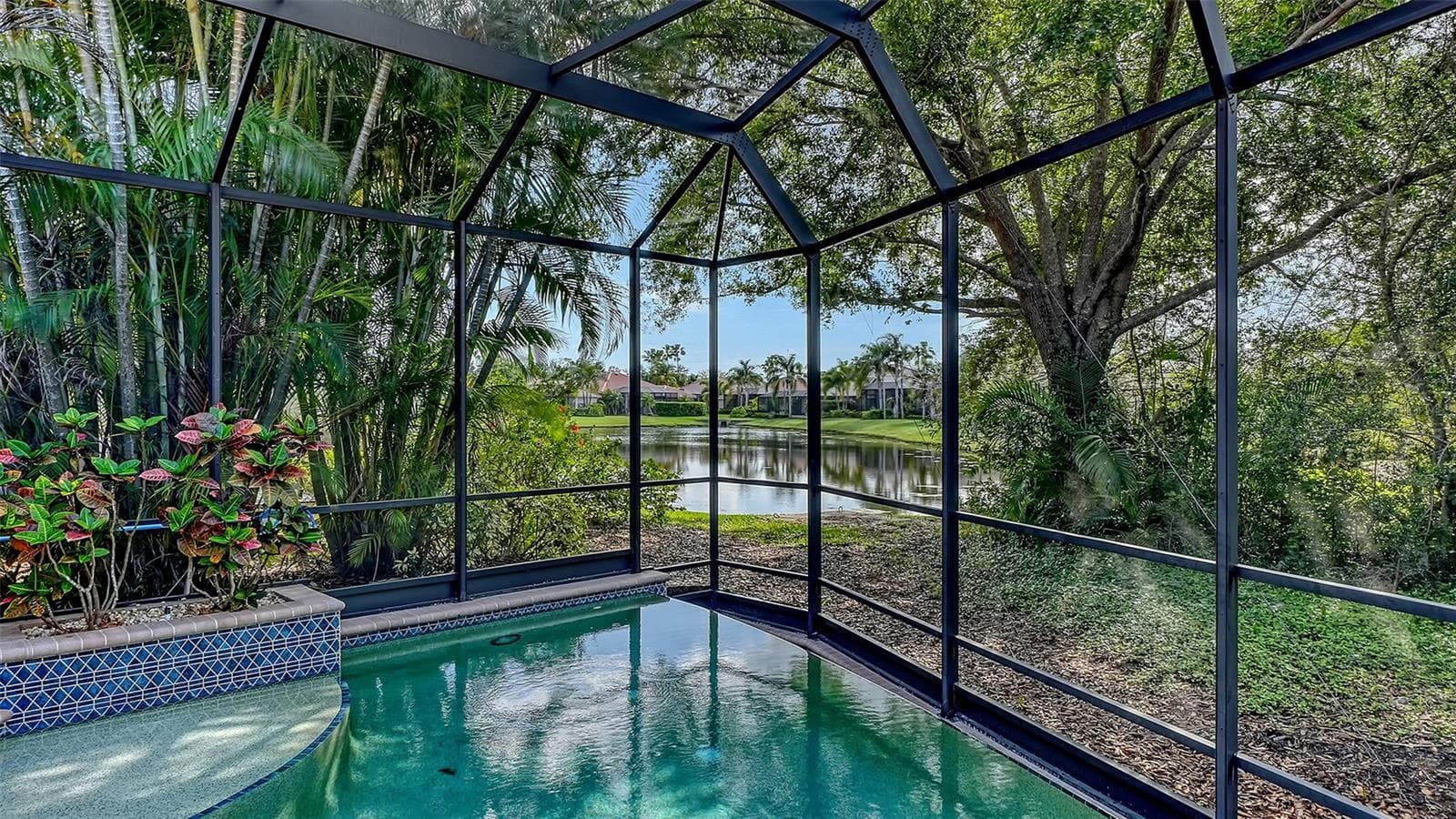 Single Family Residence at 13911 SIENA LOOP, LAKEWOOD RANCH, photo 60 of 100