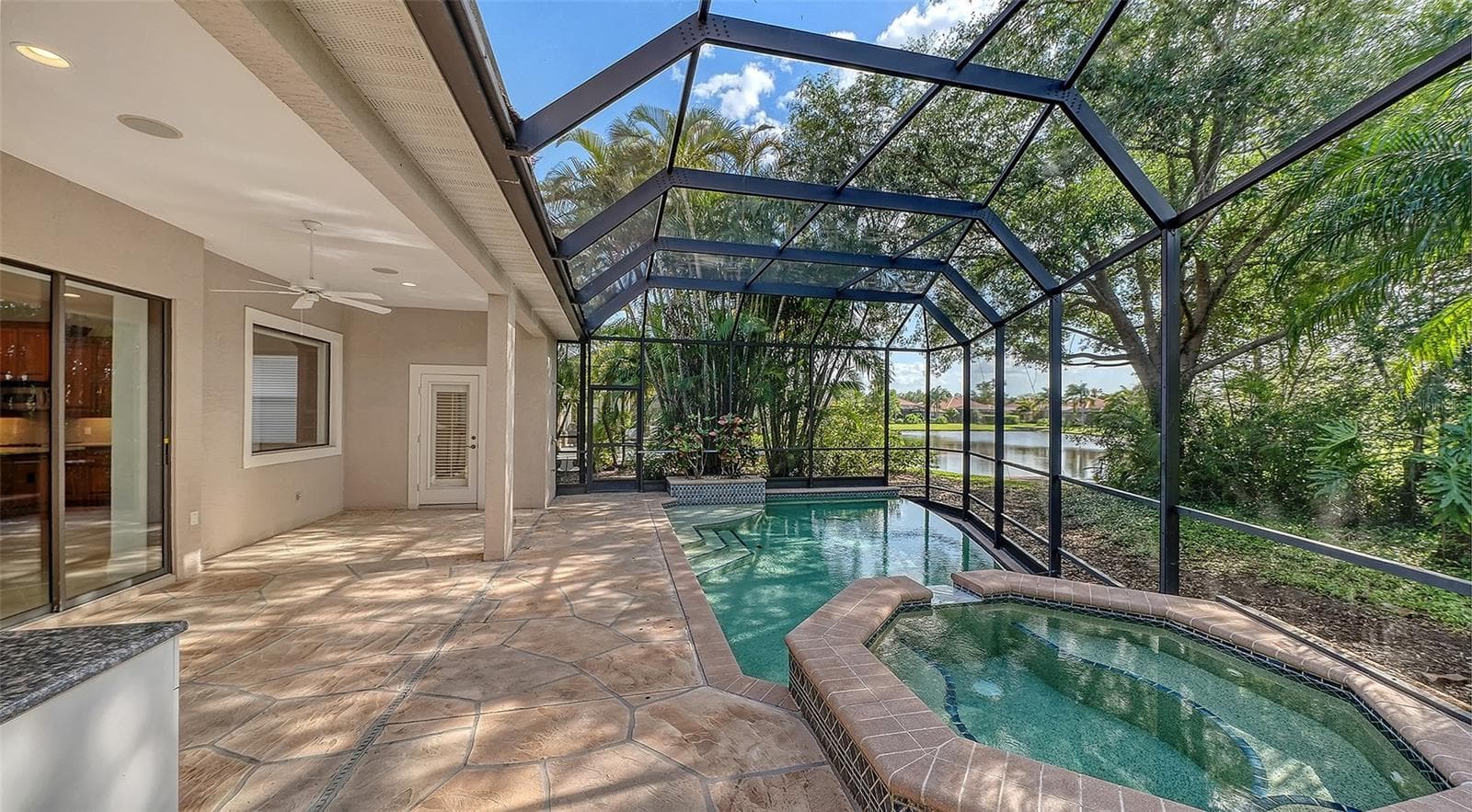Single Family Residence at 13911 SIENA LOOP, LAKEWOOD RANCH, photo 62 of 100