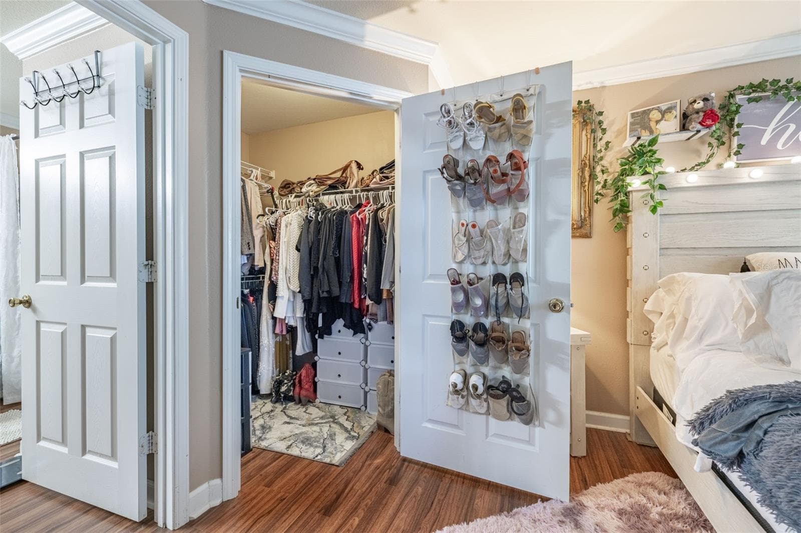 Walk IN Closet - 18439 BRIDLE CLUB DR, TAMPA