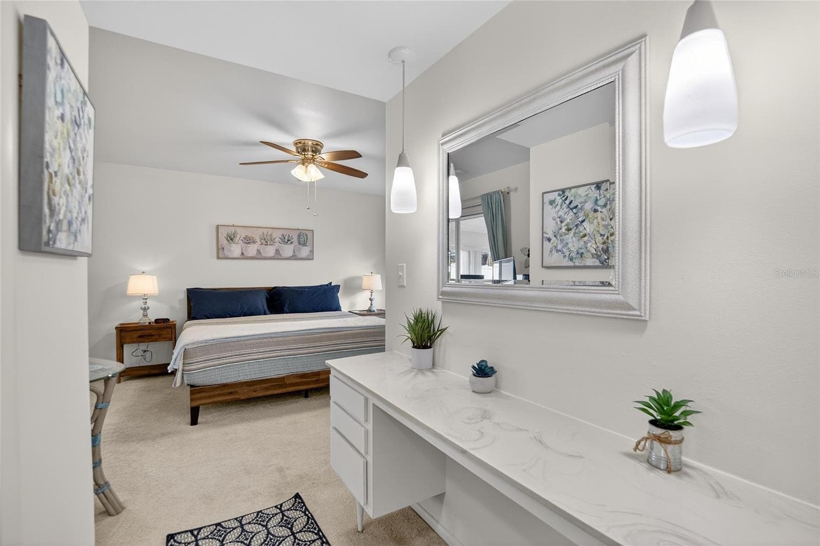Oversized primary bedroom with walk-in closet and ensuite - 809 OAKMONT AVE, SUN CITY CENTER