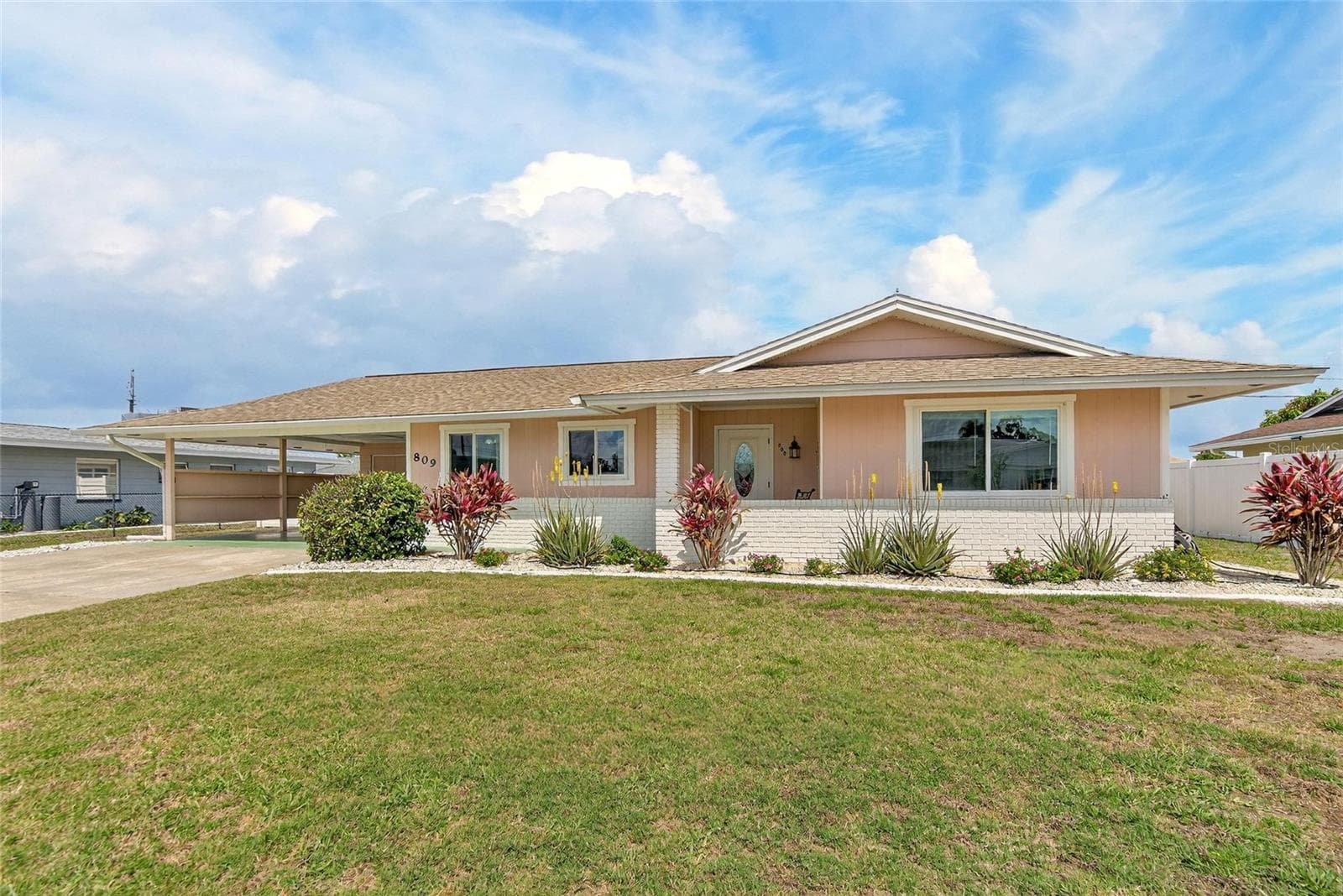 HOME Sweet HOME! - 809 OAKMONT AVE, SUN CITY CENTER