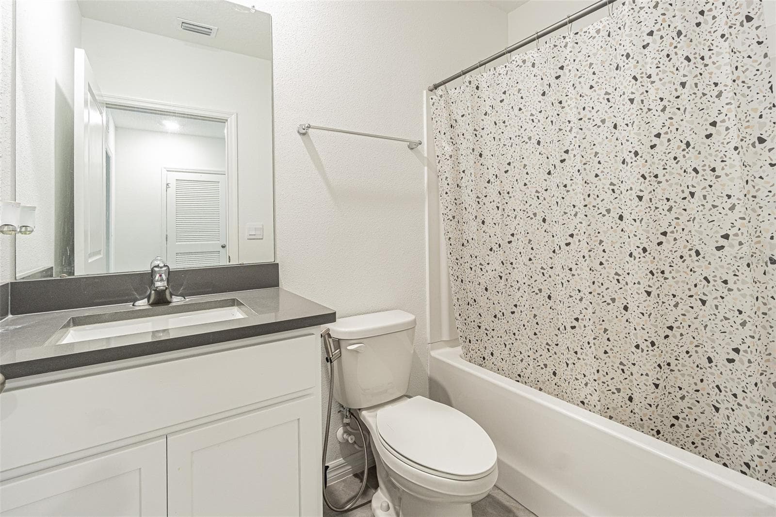 Townhouse at 6358 SOPHIE OAKS CT, TAMPA, photo 16 of 19