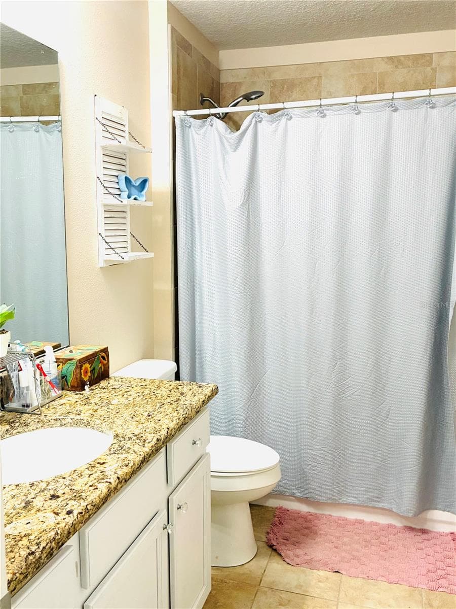 Guest Bath - 40551 E 5TH AVE, UMATILLA