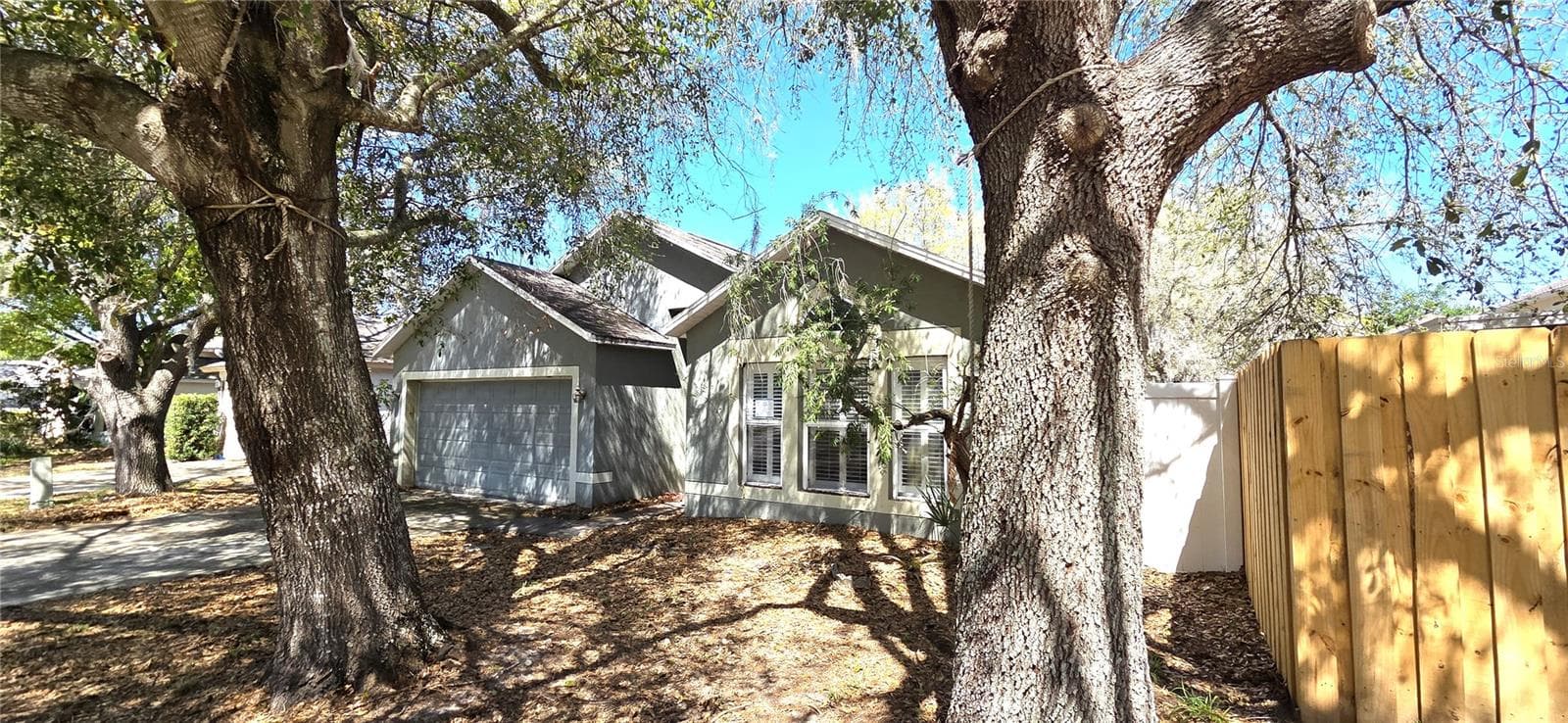 Single Family Residence at 4716 LITTLE DENISE CT, VALRICO, photo 3 of 33