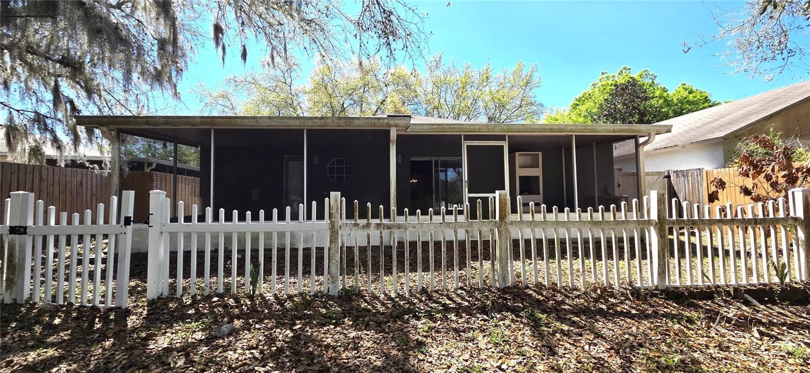 Single Family Residence at 4716 LITTLE DENISE CT, VALRICO, photo 4 of 33