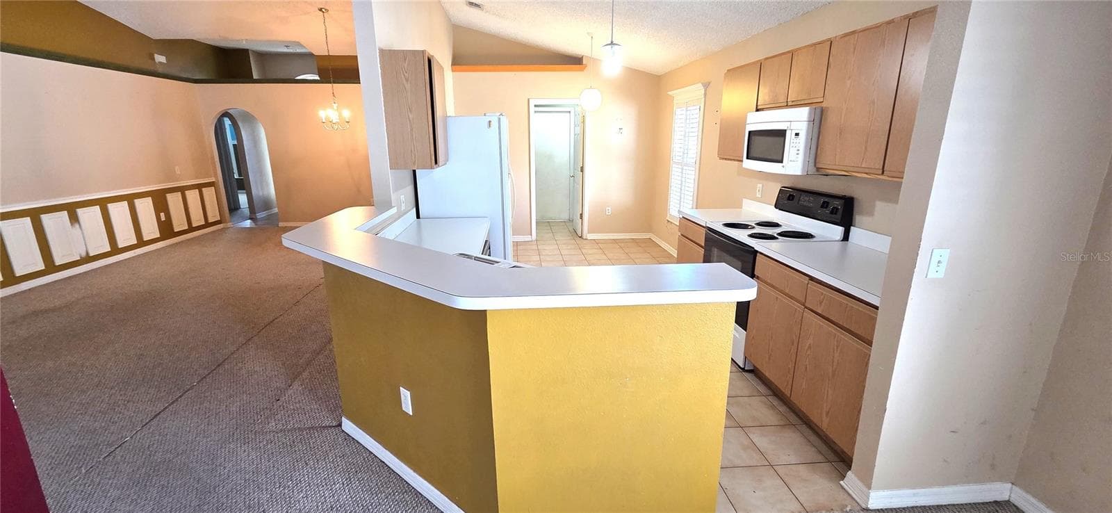 Single Family Residence at 4716 LITTLE DENISE CT, VALRICO, photo 12 of 33