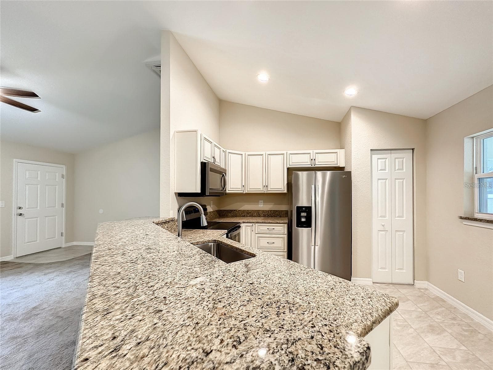 Single Family Residence at 4887 SW 159TH LANE RD, OCALA, photo 6 of 26