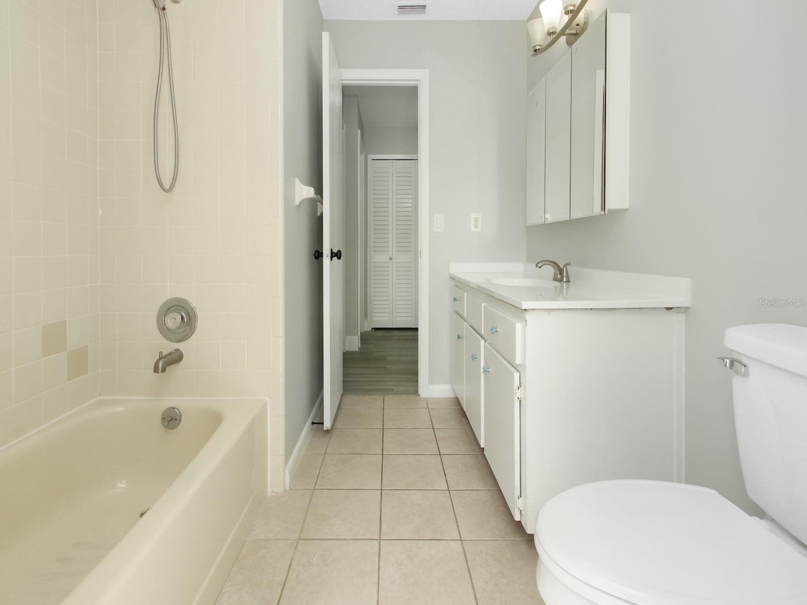 bathroom 2 - 919 SYLVIA DR, DELTONA