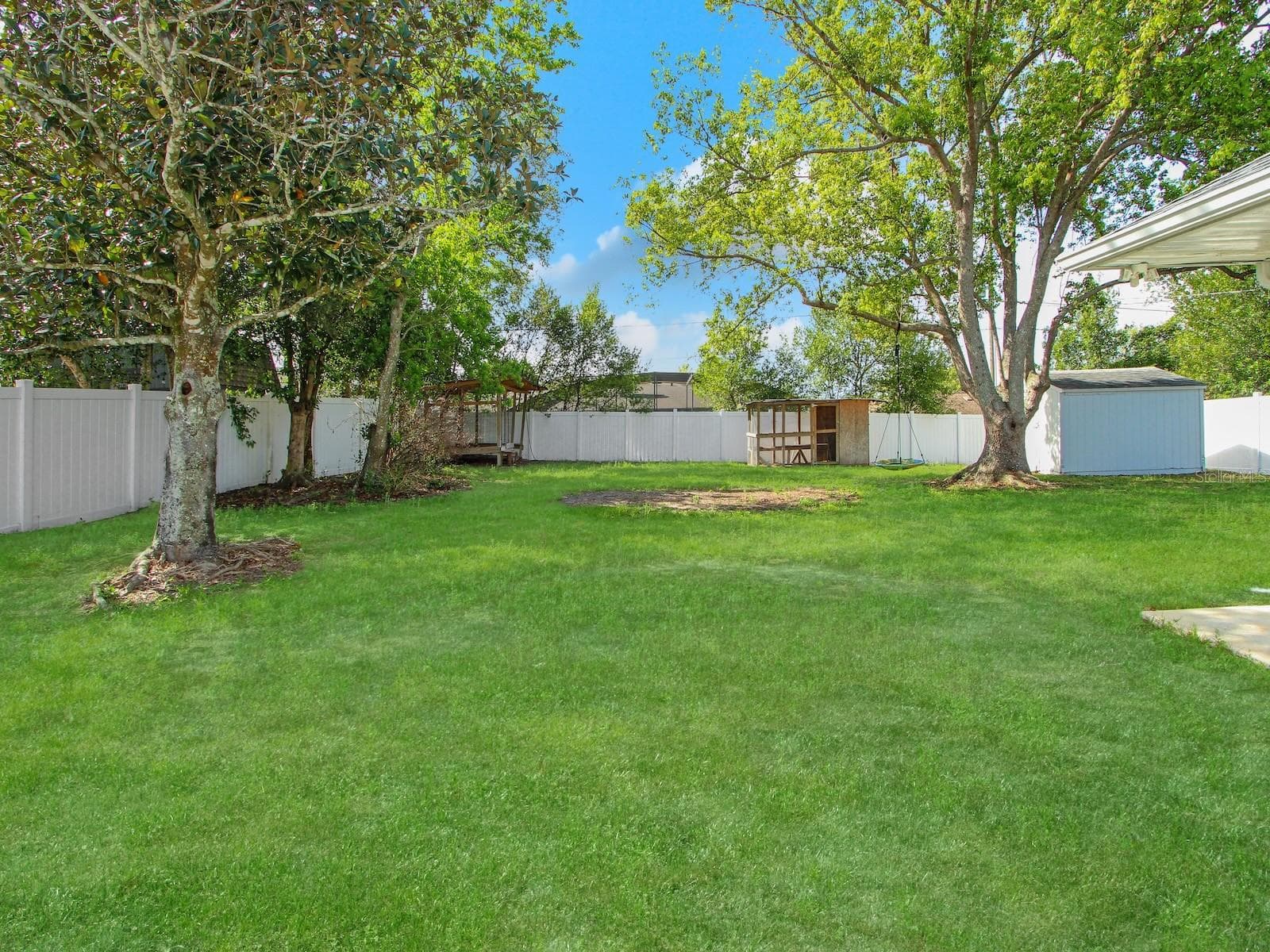 Back yard - 919 SYLVIA DR, DELTONA