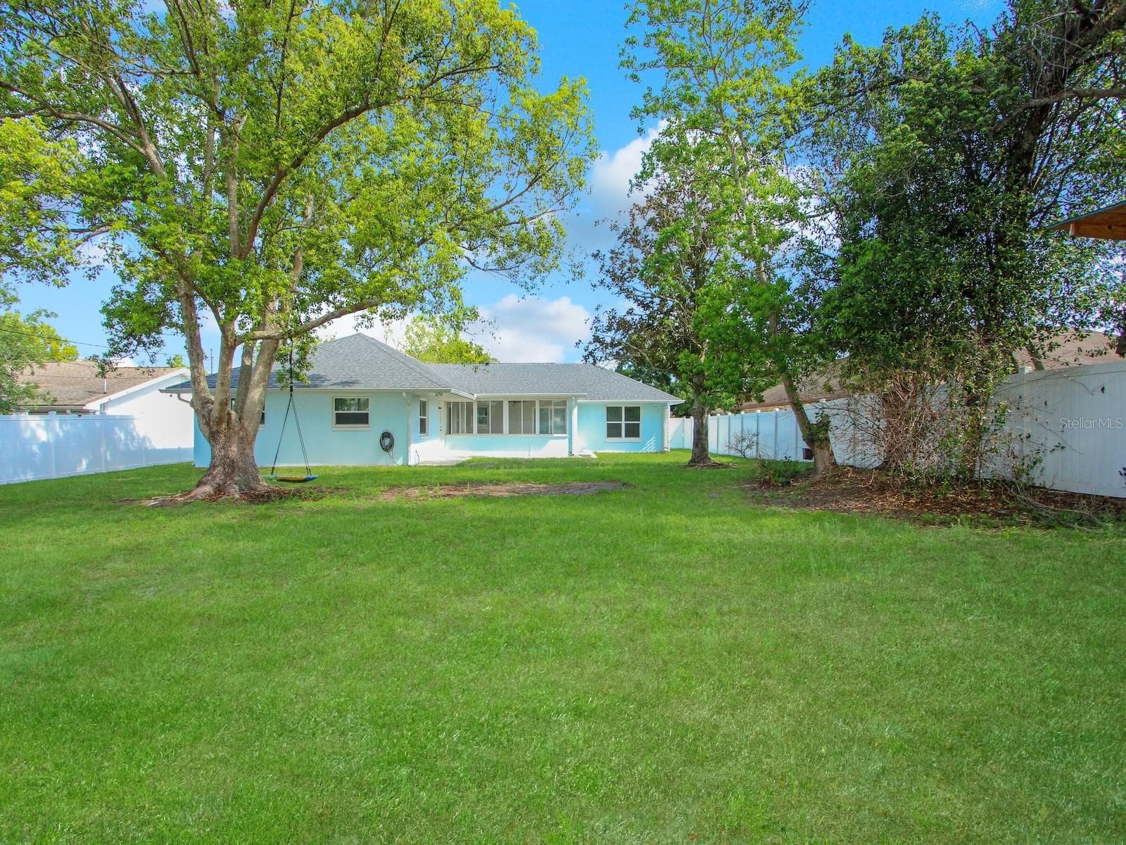 Back yard - 919 SYLVIA DR, DELTONA