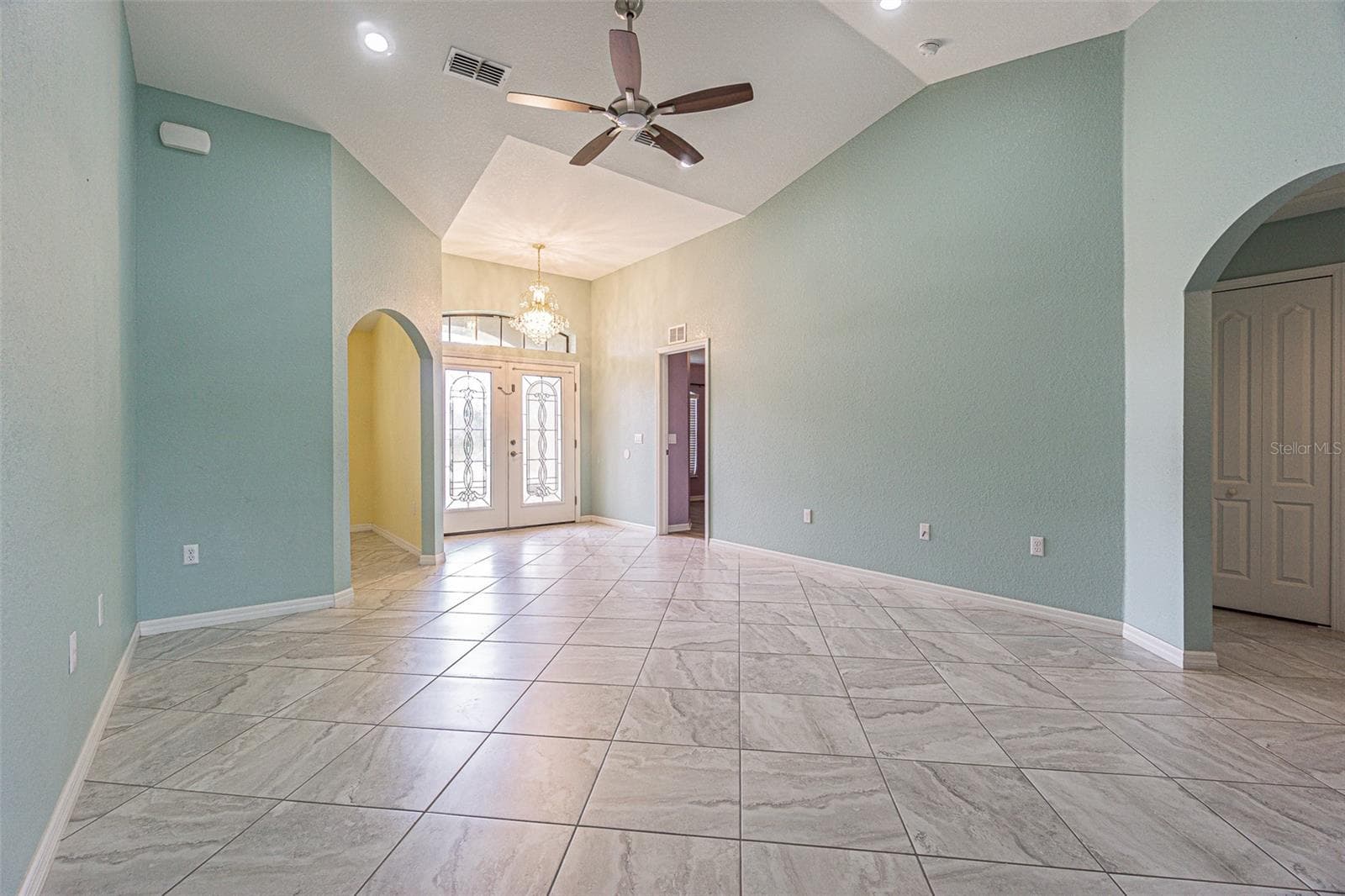 Single Family Residence at 1311 EVERGREEN PARK CIR, LAKELAND, photo 8 of 30