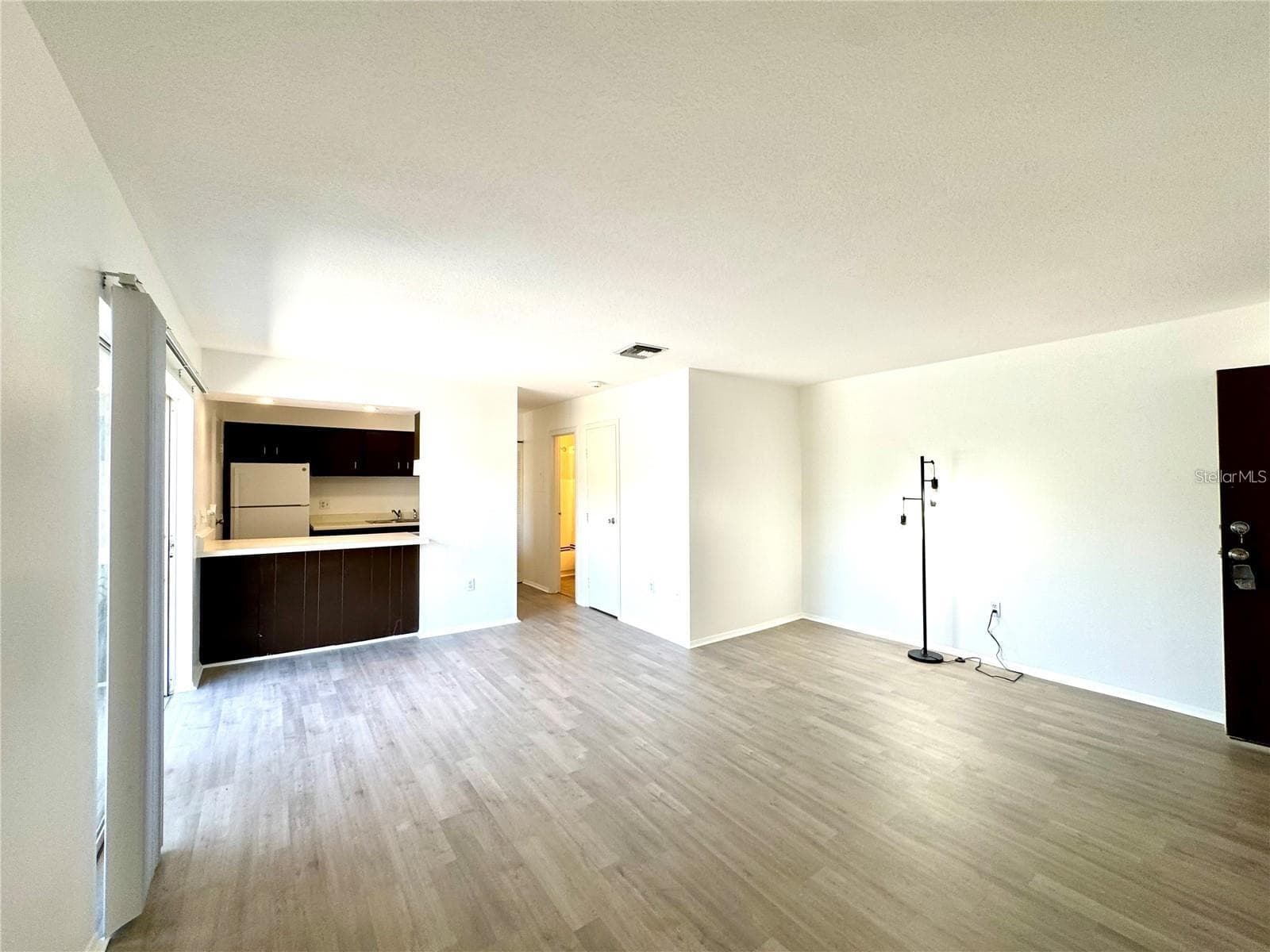 Condominium at 2632 HIDDEN LAKE DR N #E, SARASOTA, photo 4 of 33