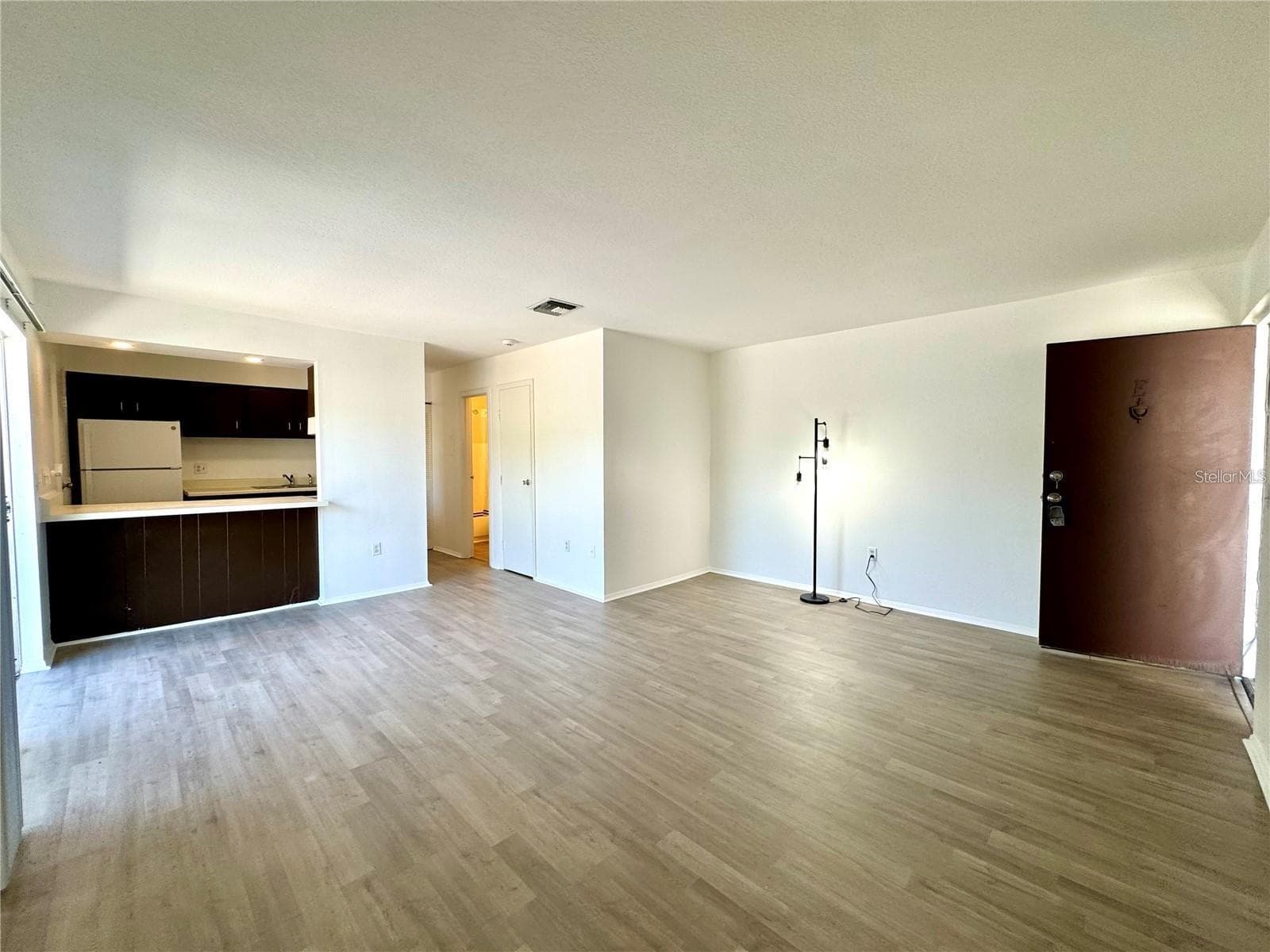 Condominium at 2632 HIDDEN LAKE DR N #E, SARASOTA, photo 5 of 33